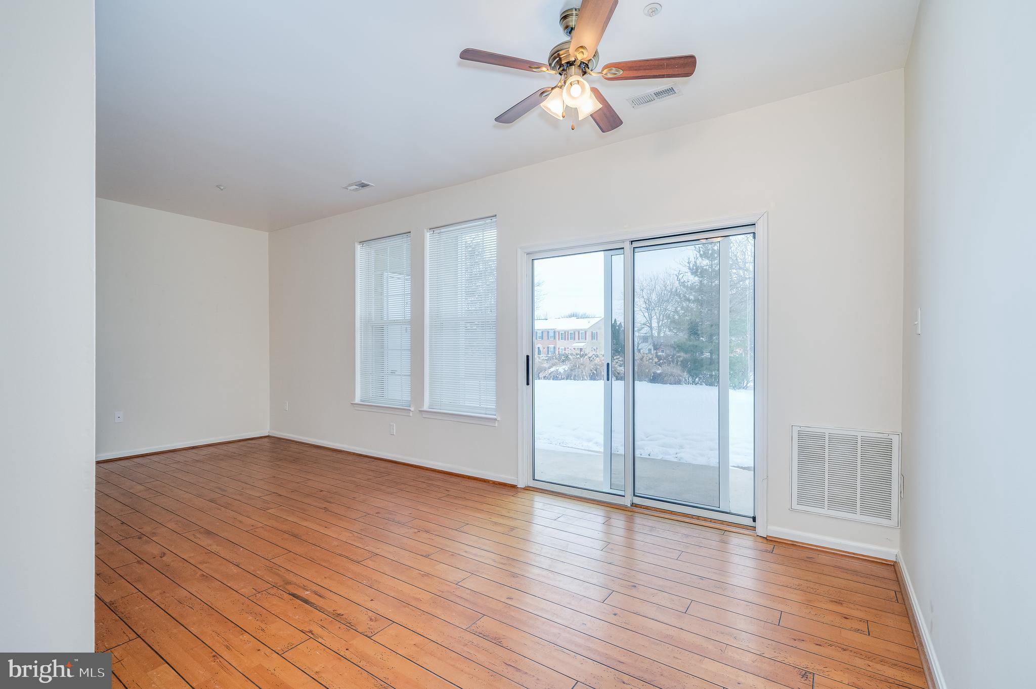 WATERSIDE - Residential