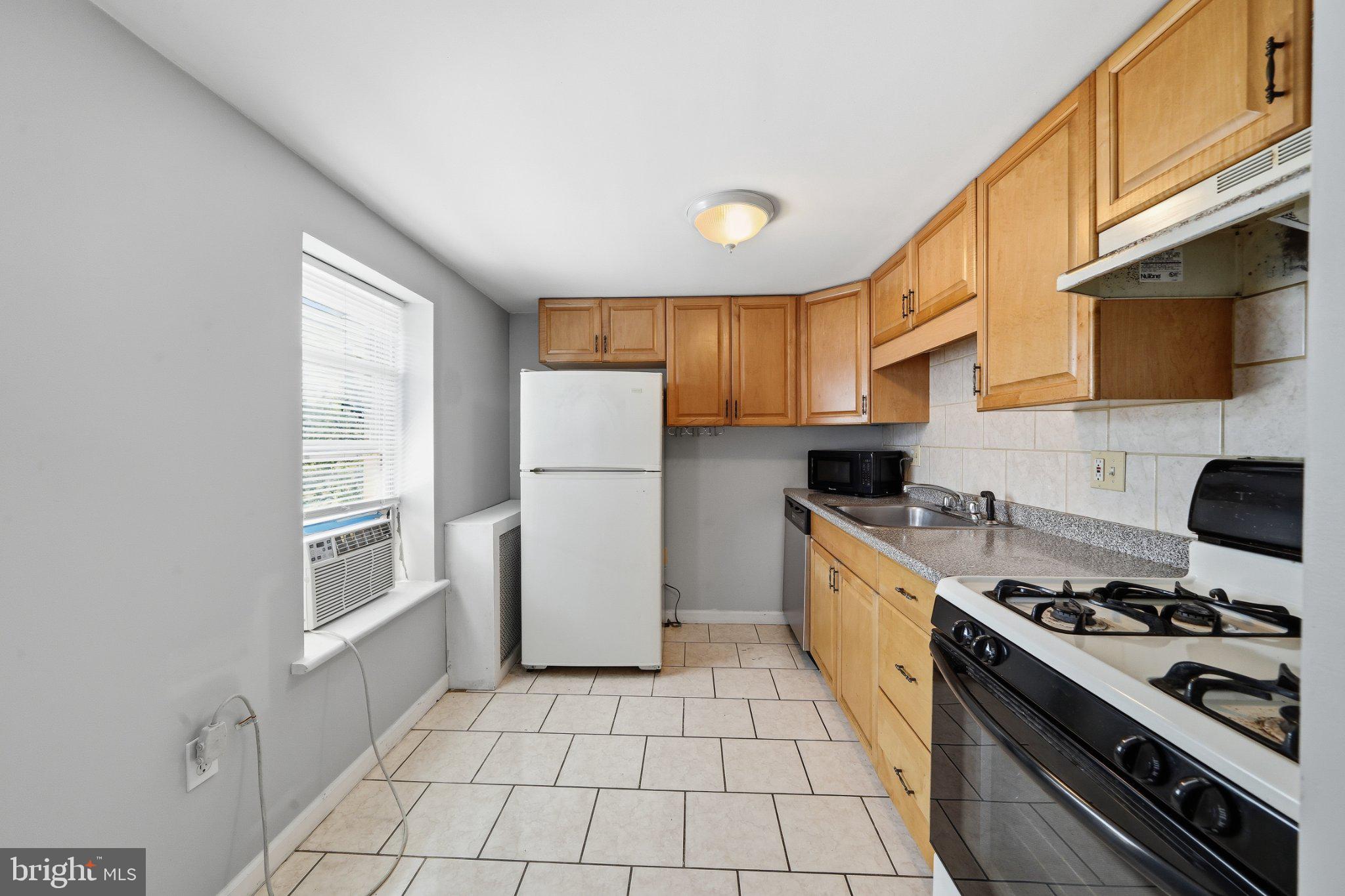 924 S 10TH STREET 3RD FLOOR