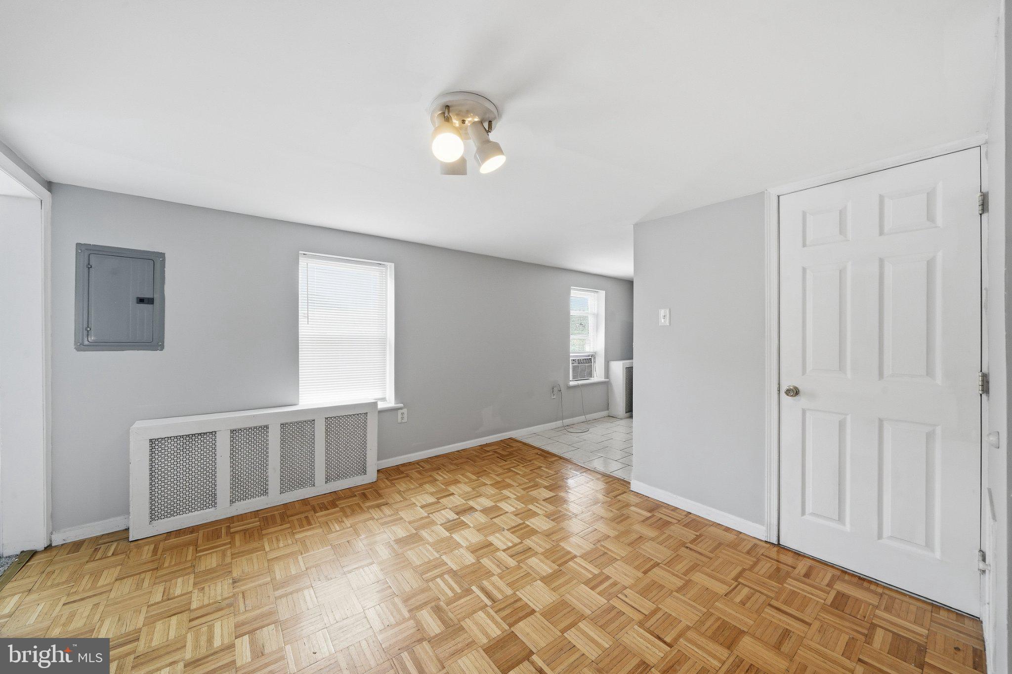 924 S 10TH STREET 3RD FLOOR