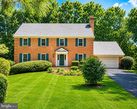 Photo of 7619 Huntmaster Lane, MCLEAN, VA 22102 (MLS # VAFX2316612)