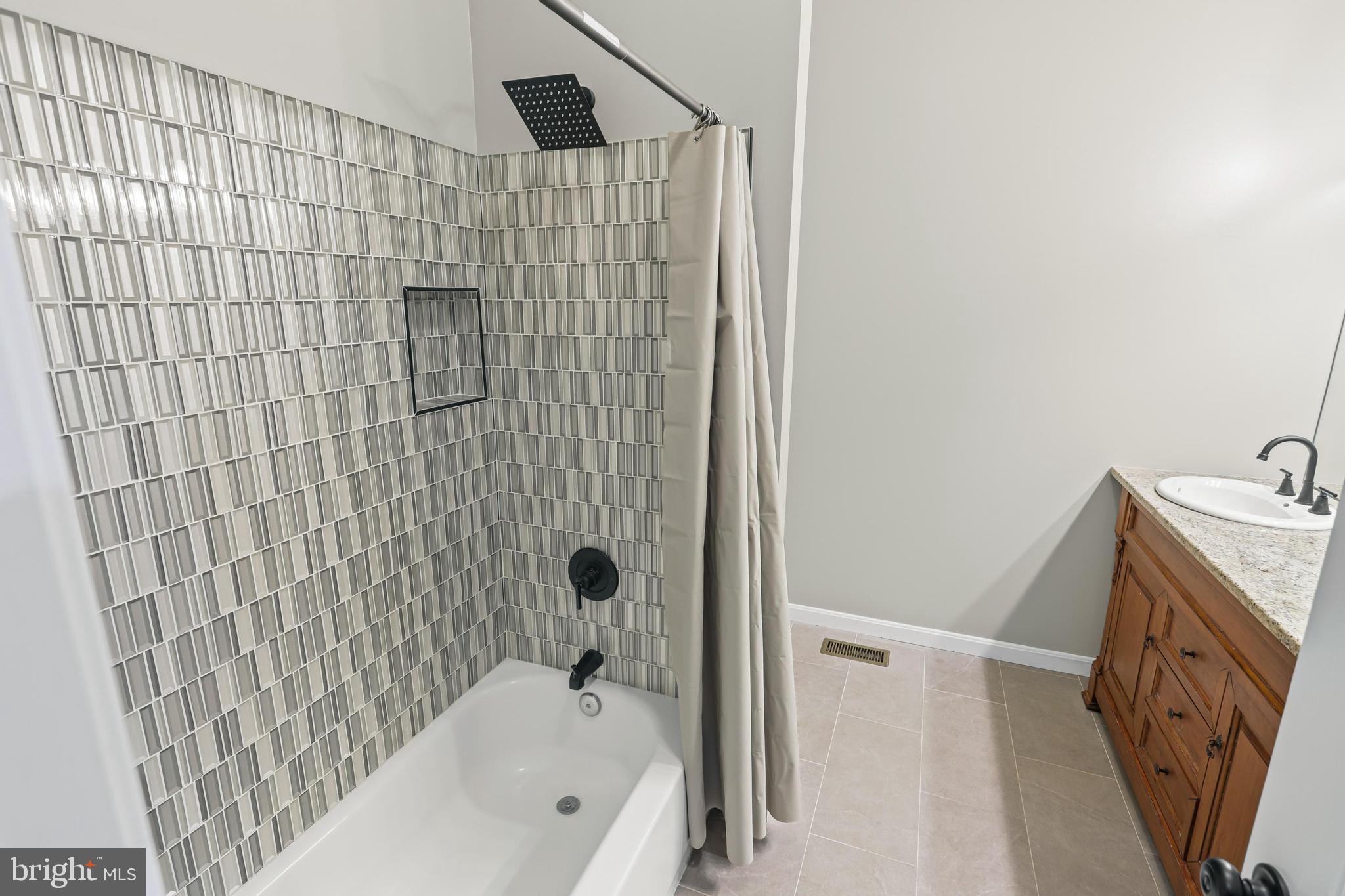 SHAWAN AT HUNT VALLEY - Residential