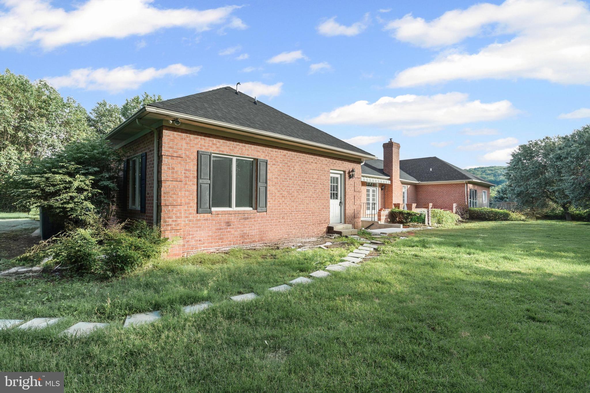 SHAWAN AT HUNT VALLEY - Residential