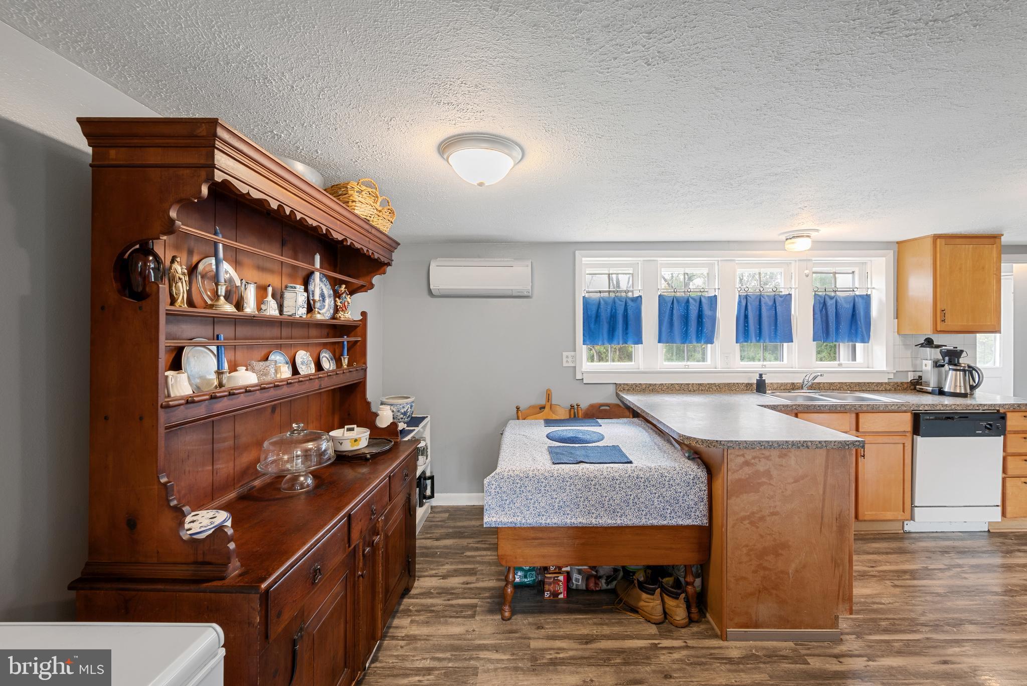 CEDAR RIDGE - Residential