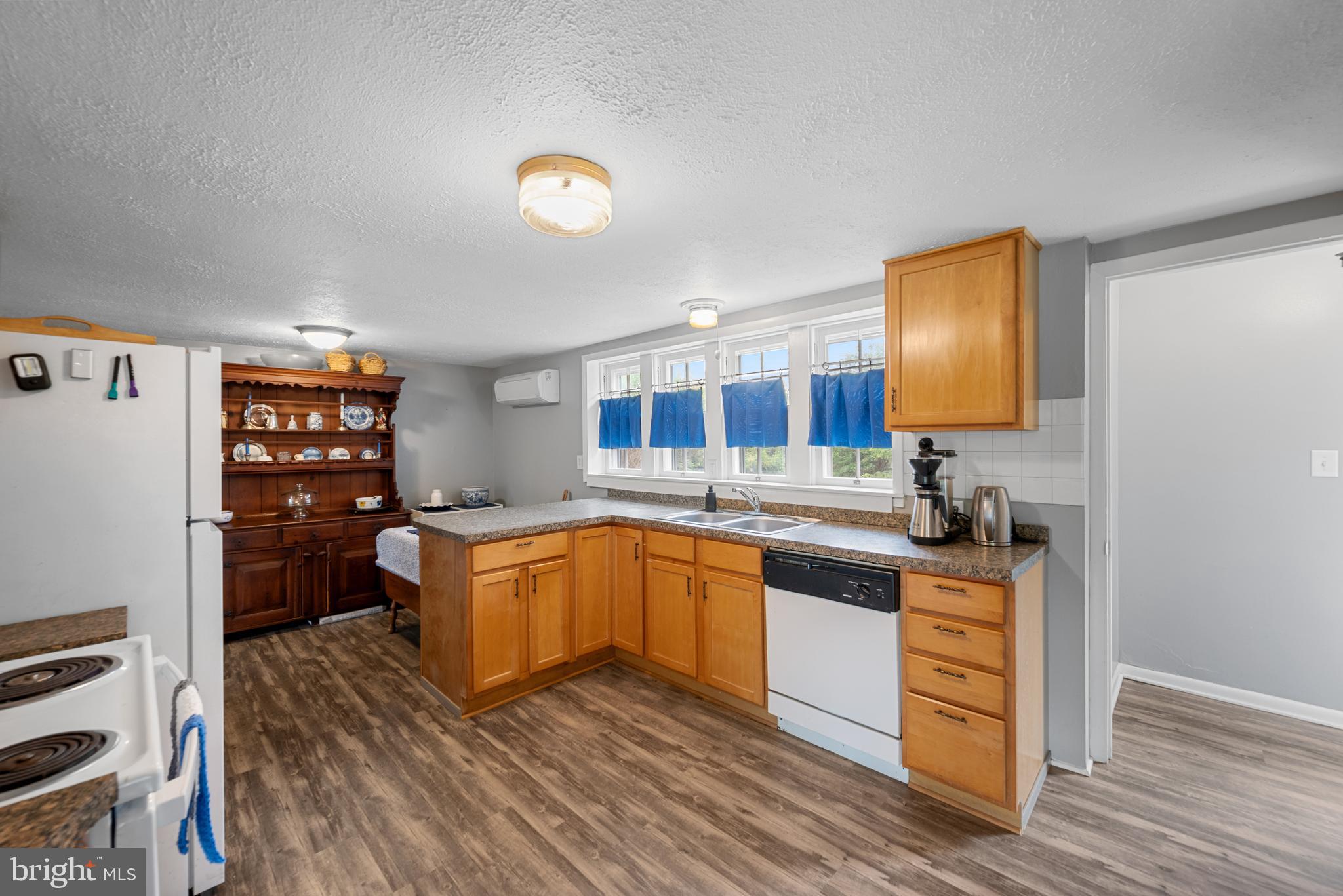 CEDAR RIDGE - Residential