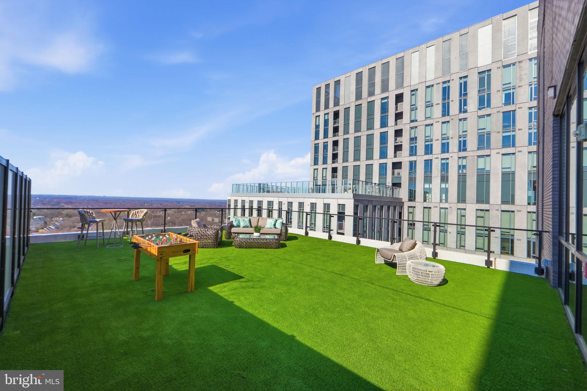 THE BORO TYSONS - Residential