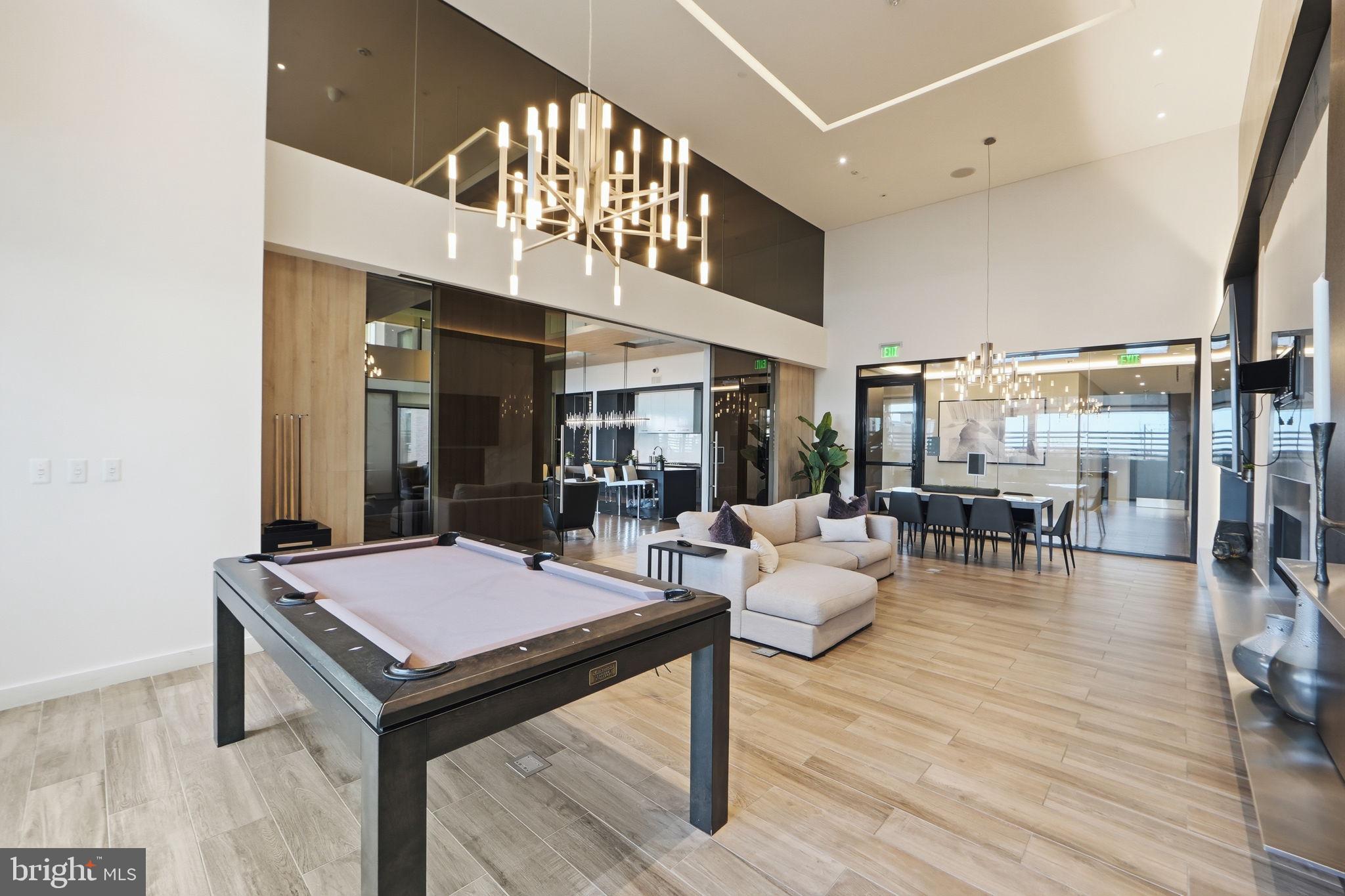 THE BORO TYSONS - Residential