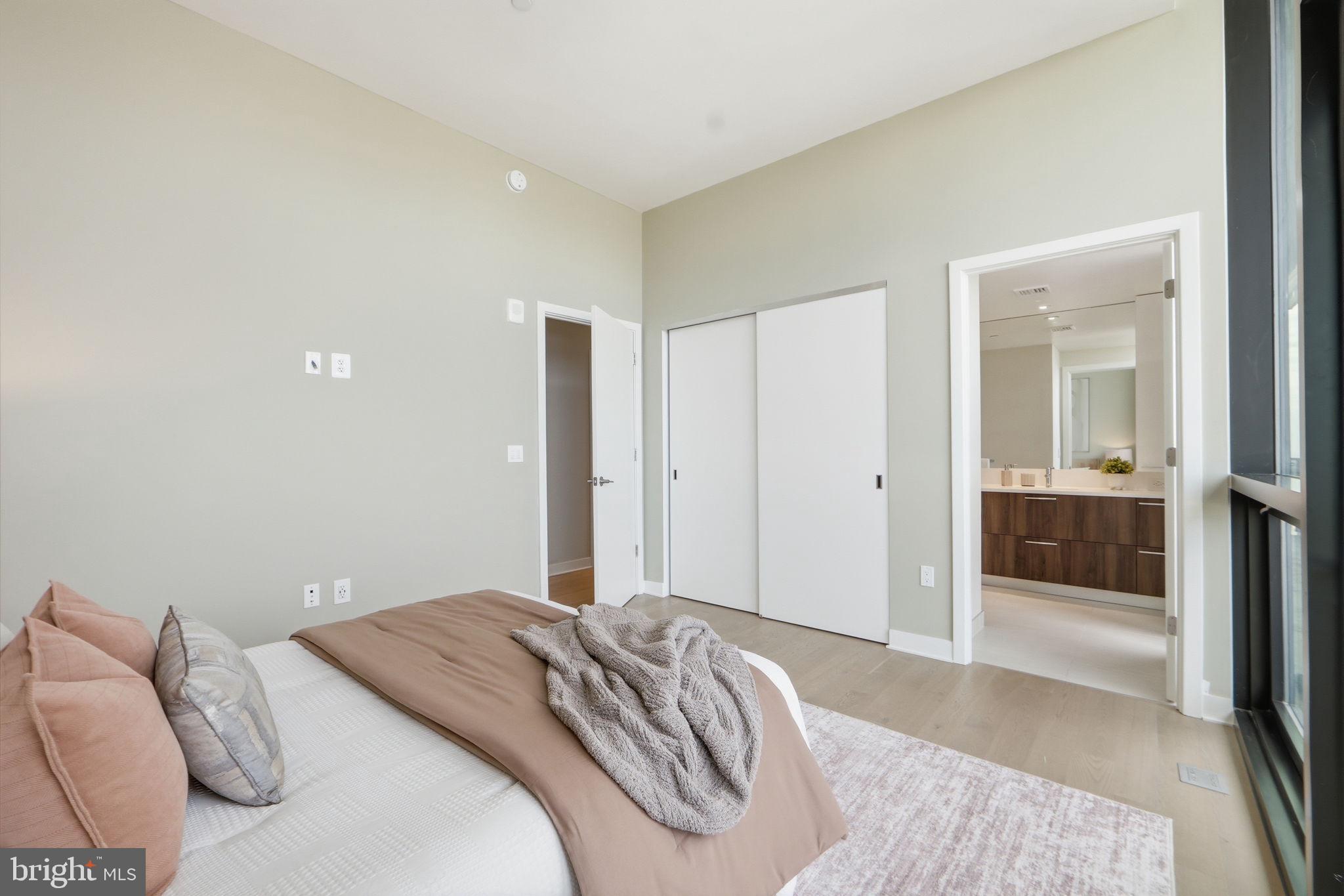 THE BORO TYSONS - Residential