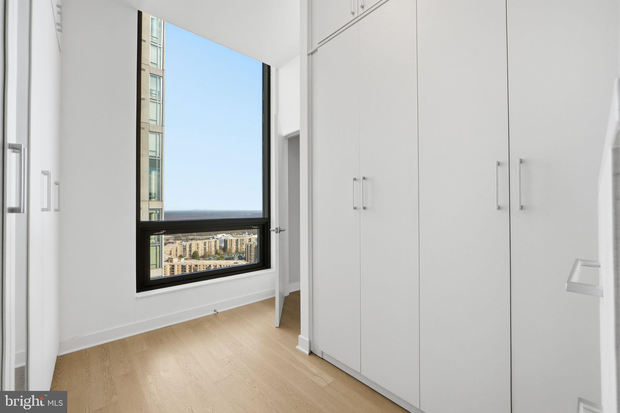 THE BORO TYSONS - Residential