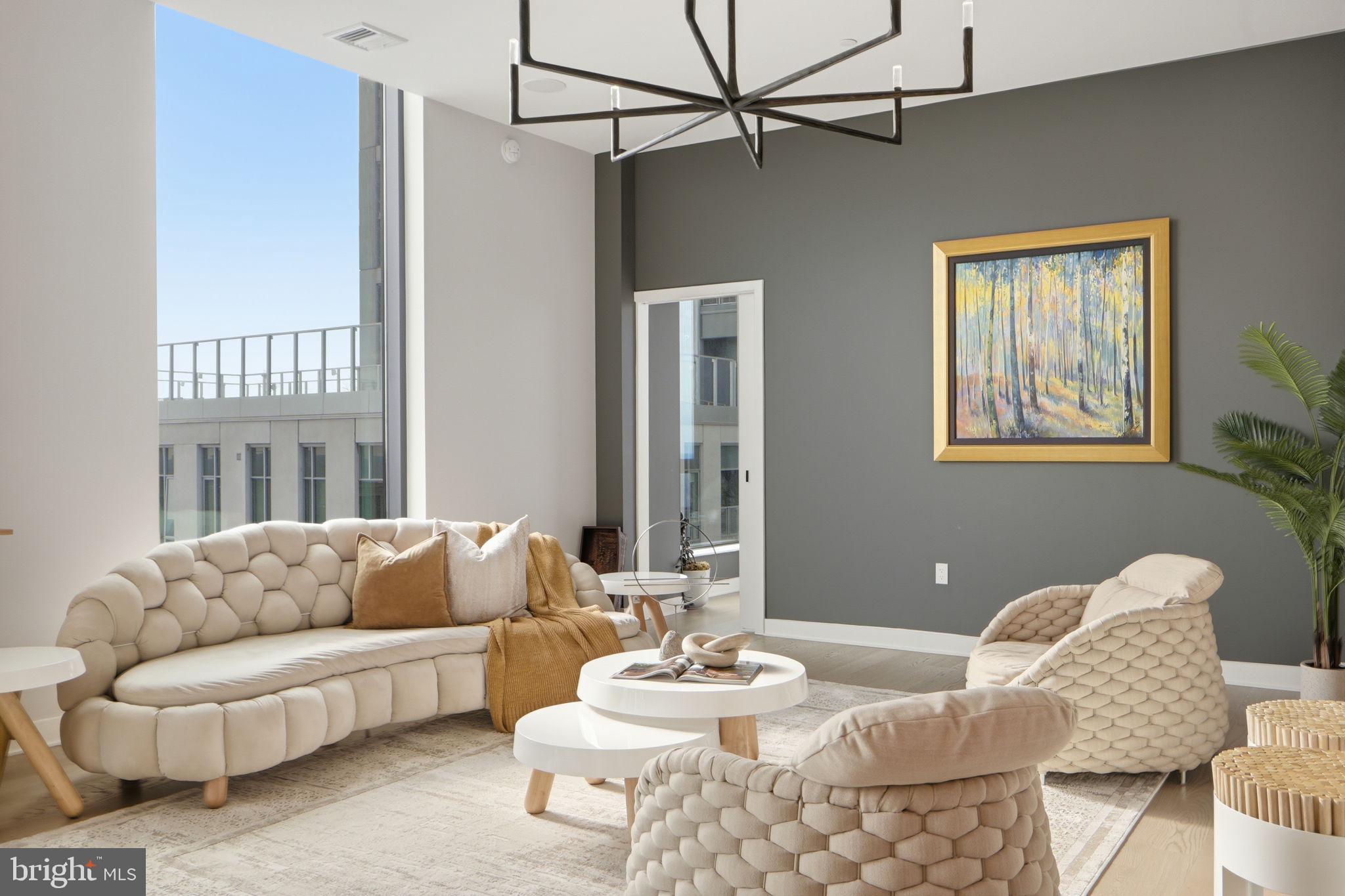 THE BORO TYSONS - Residential