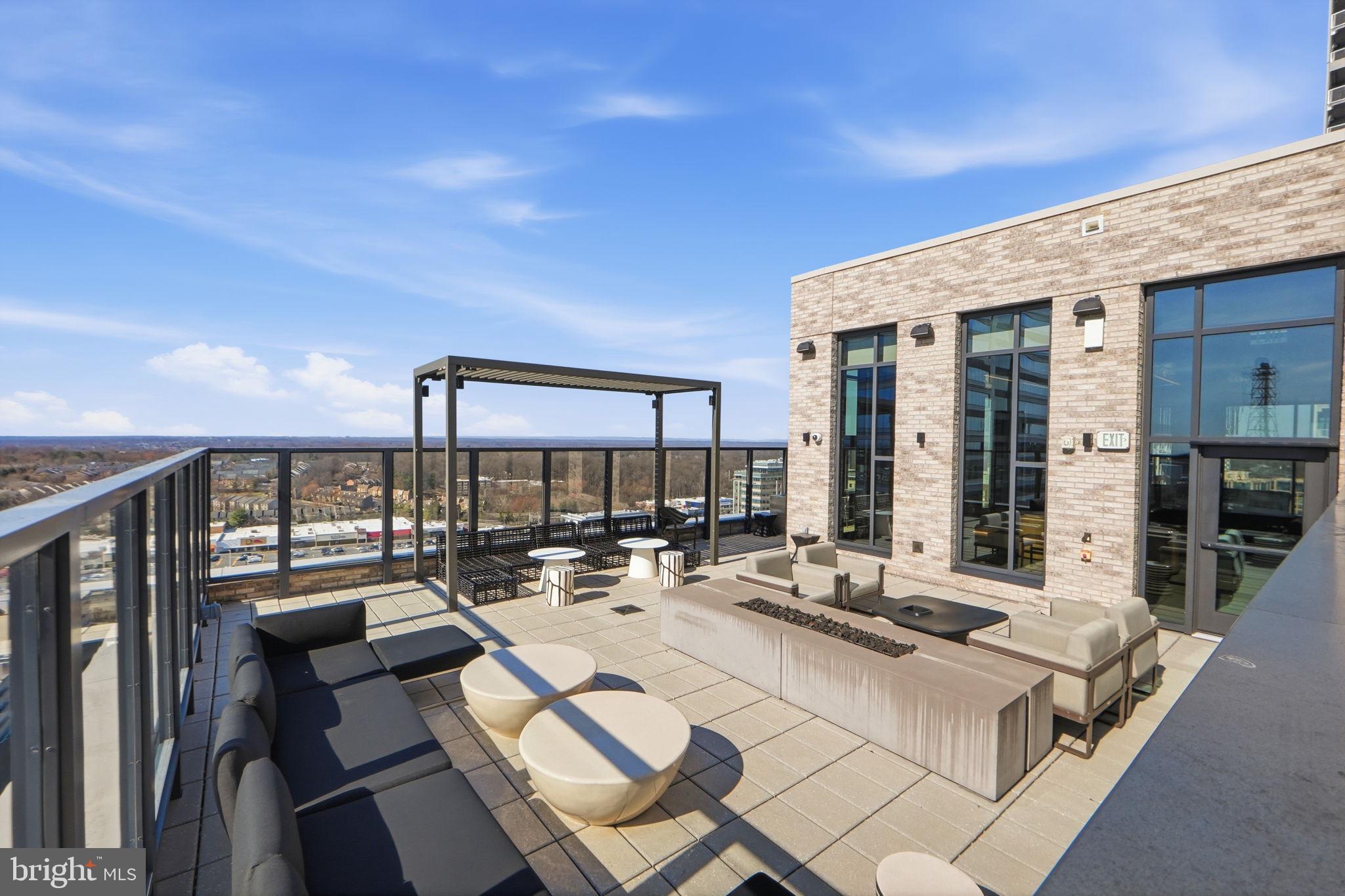 THE BORO TYSONS - Residential