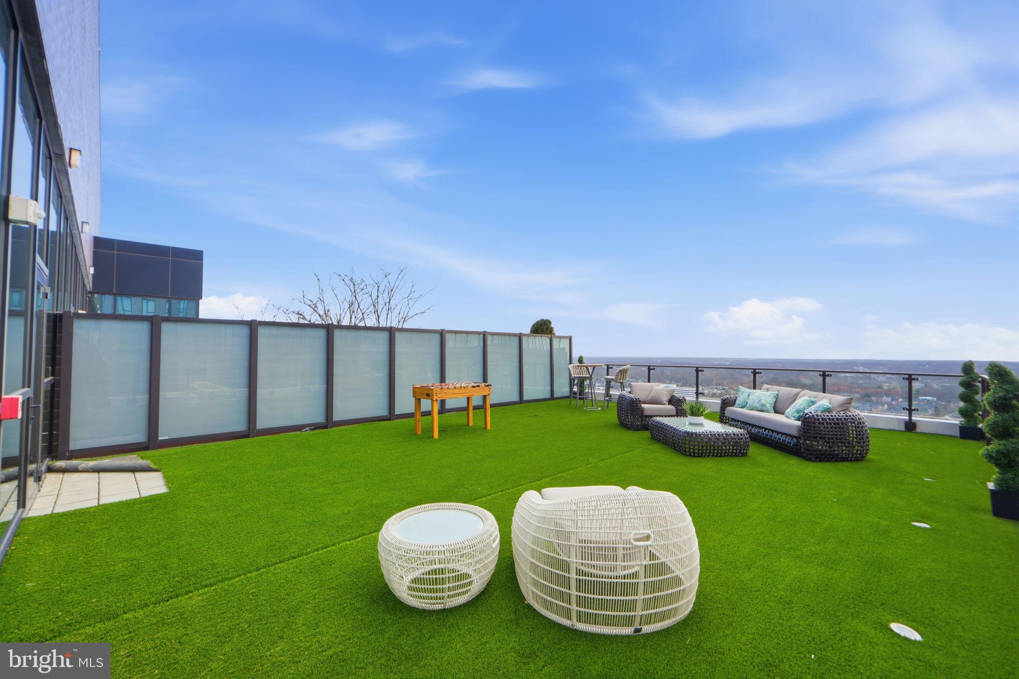 THE BORO TYSONS - Residential