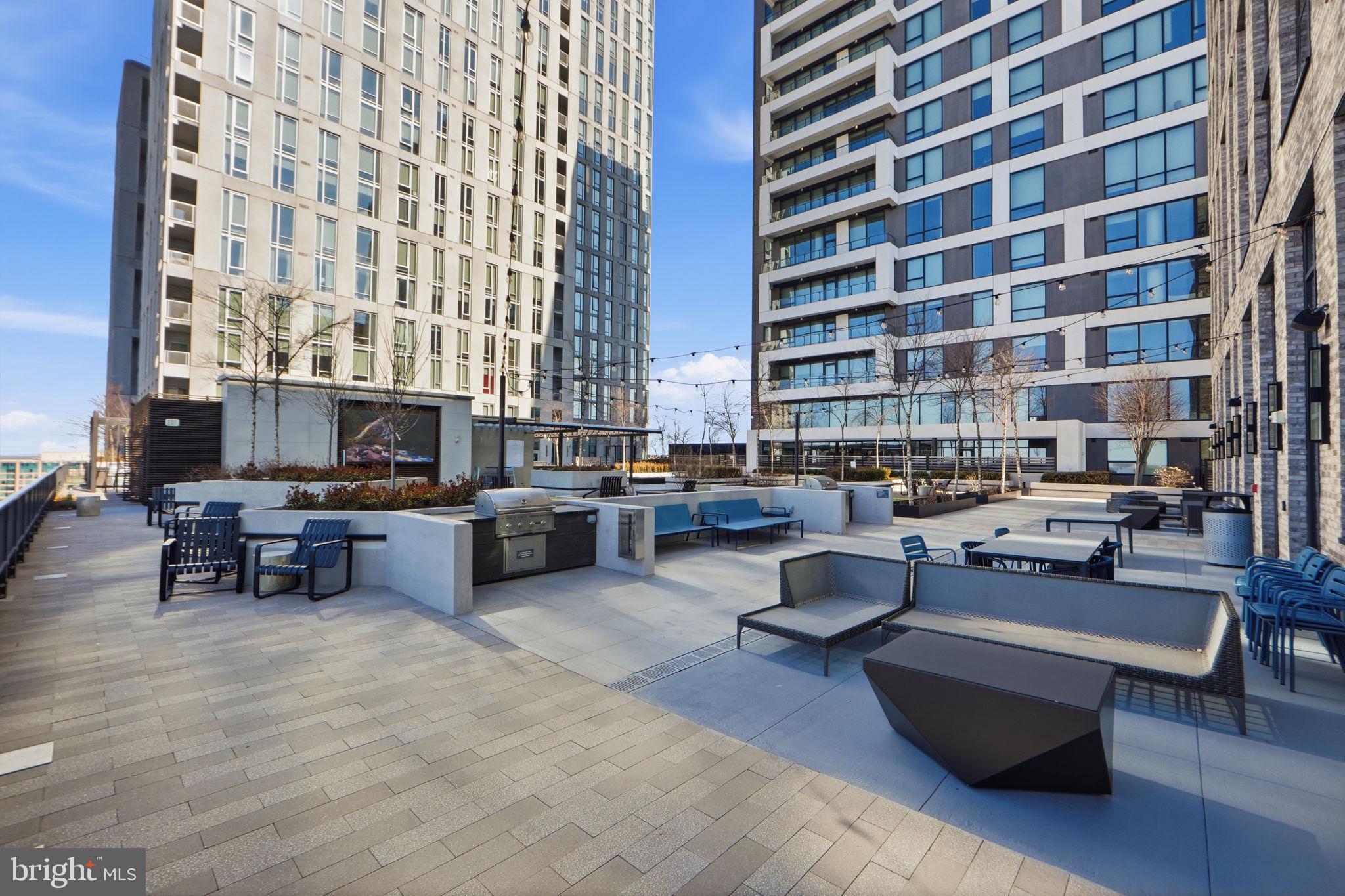 THE BORO TYSONS - Residential