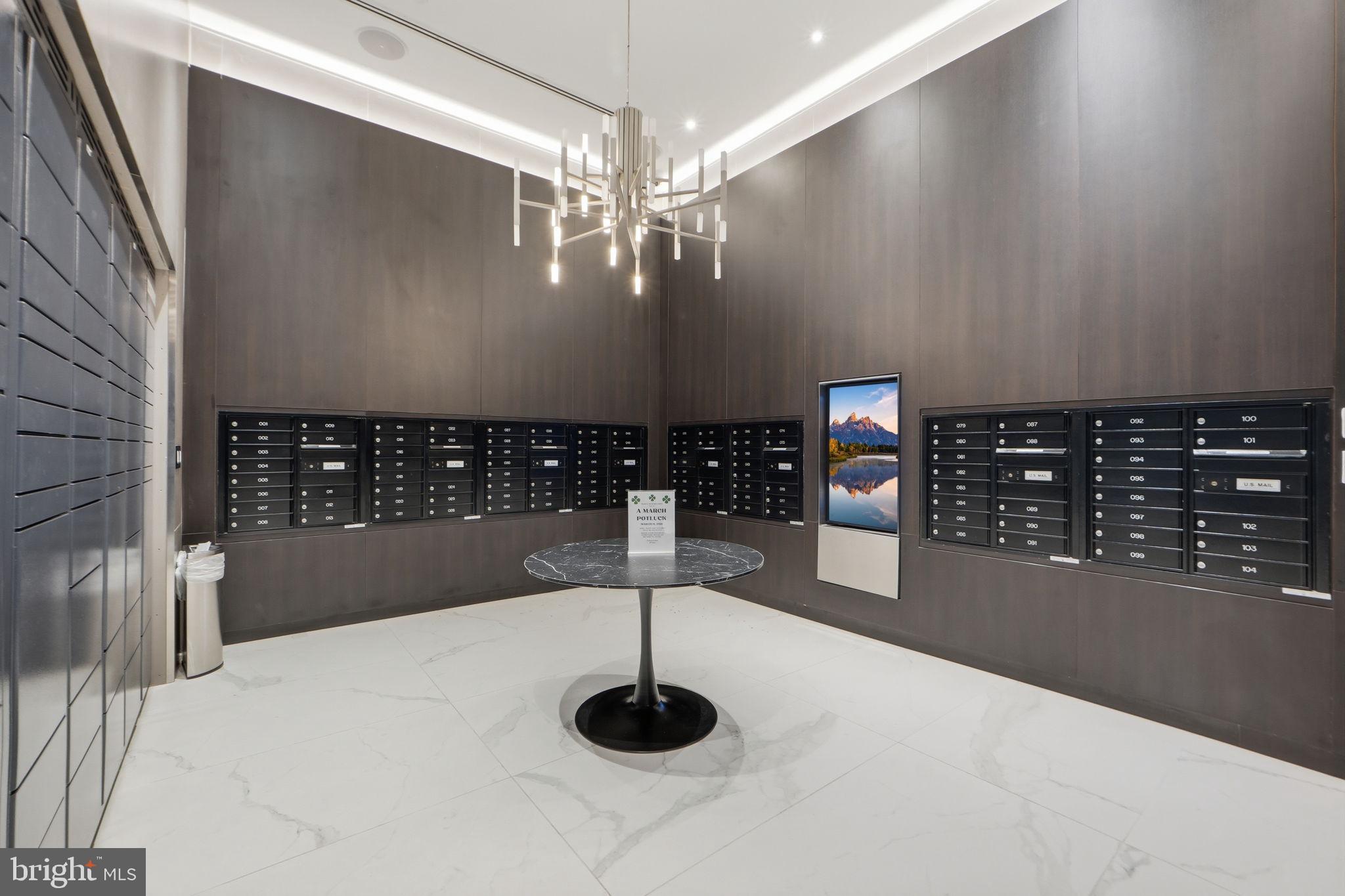 THE BORO TYSONS - Residential