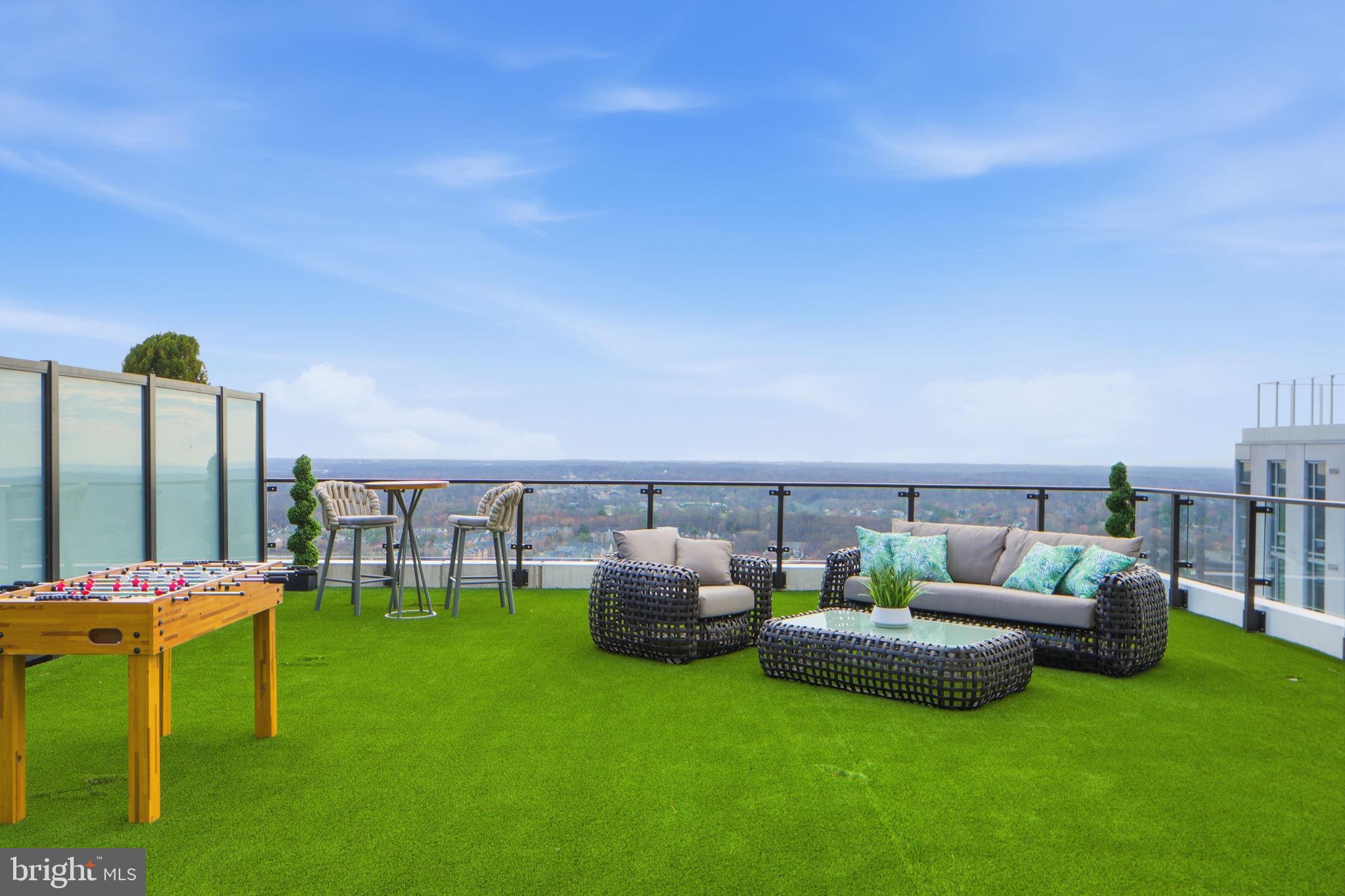 THE BORO TYSONS - Residential