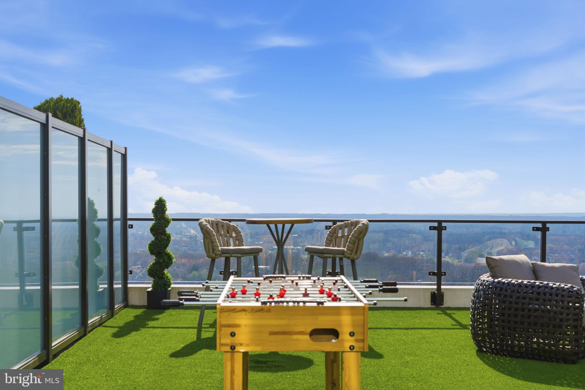 THE BORO TYSONS - Residential