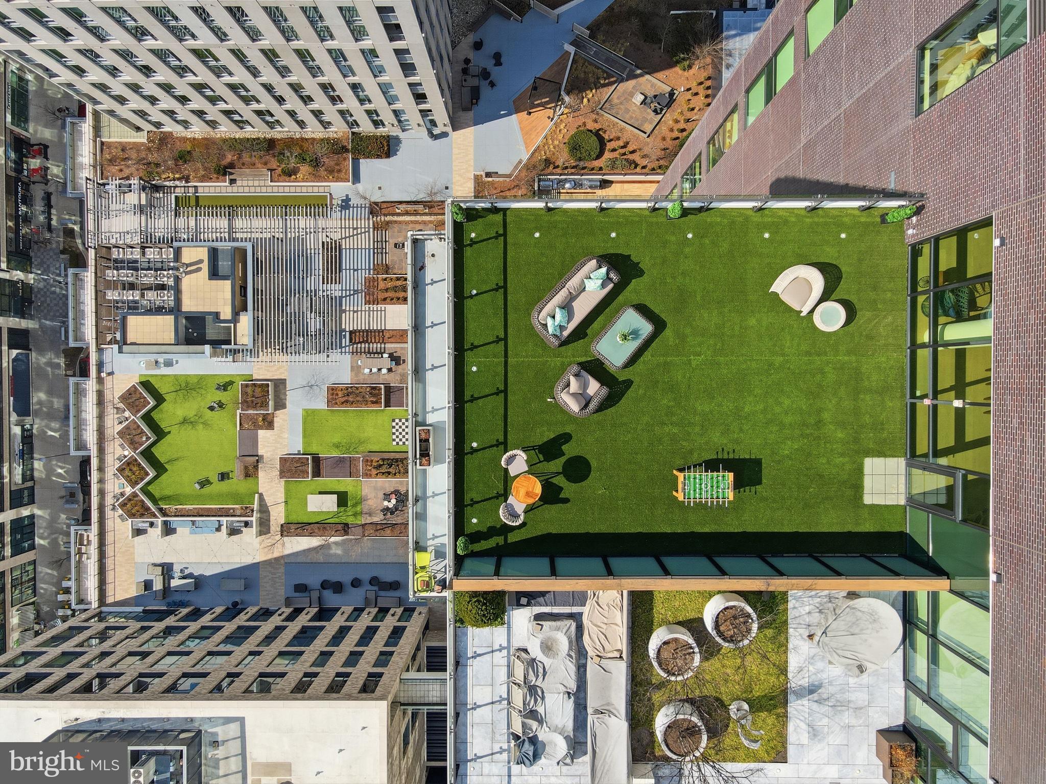 THE BORO TYSONS - Residential