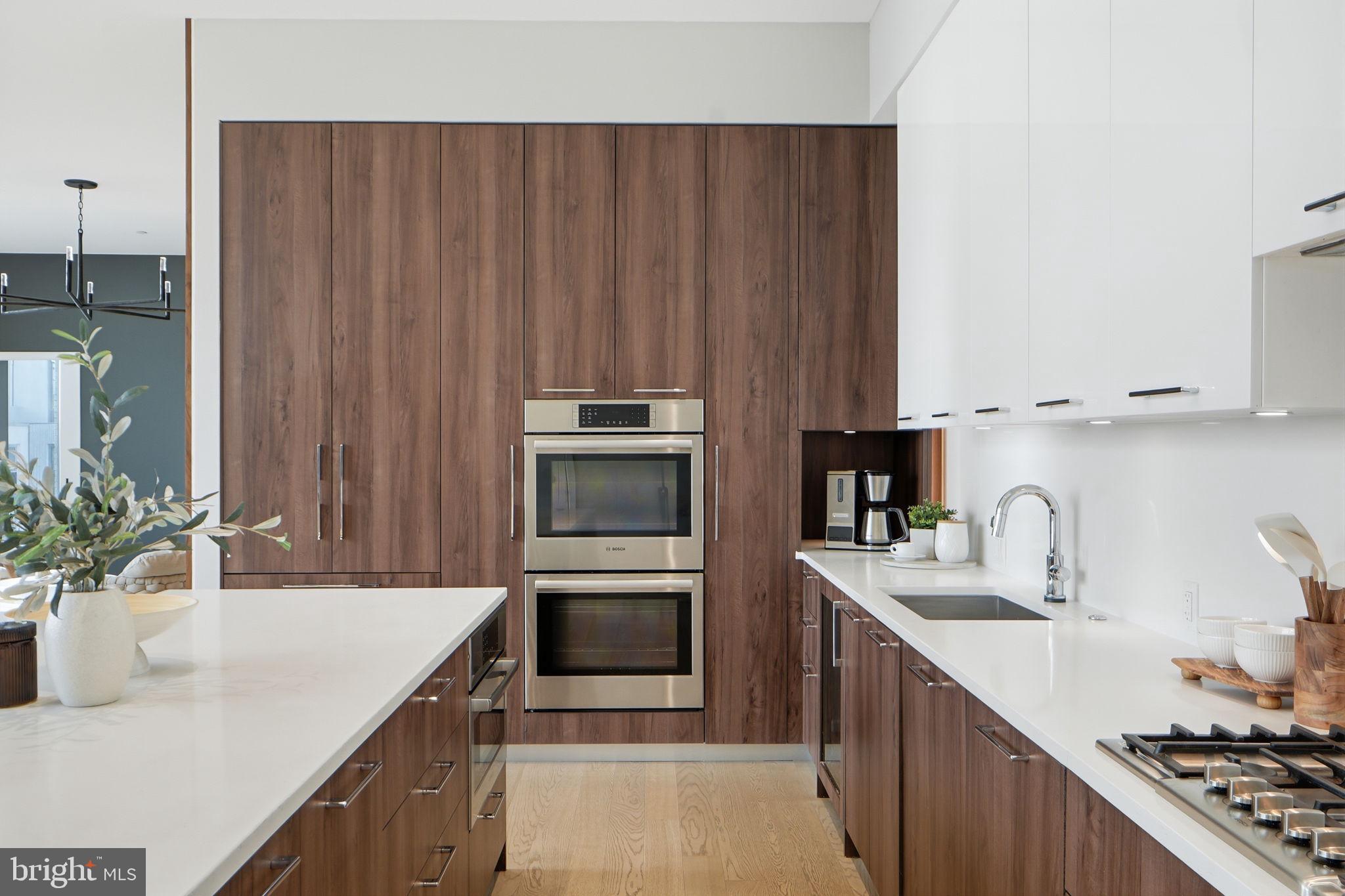 THE BORO TYSONS - Residential