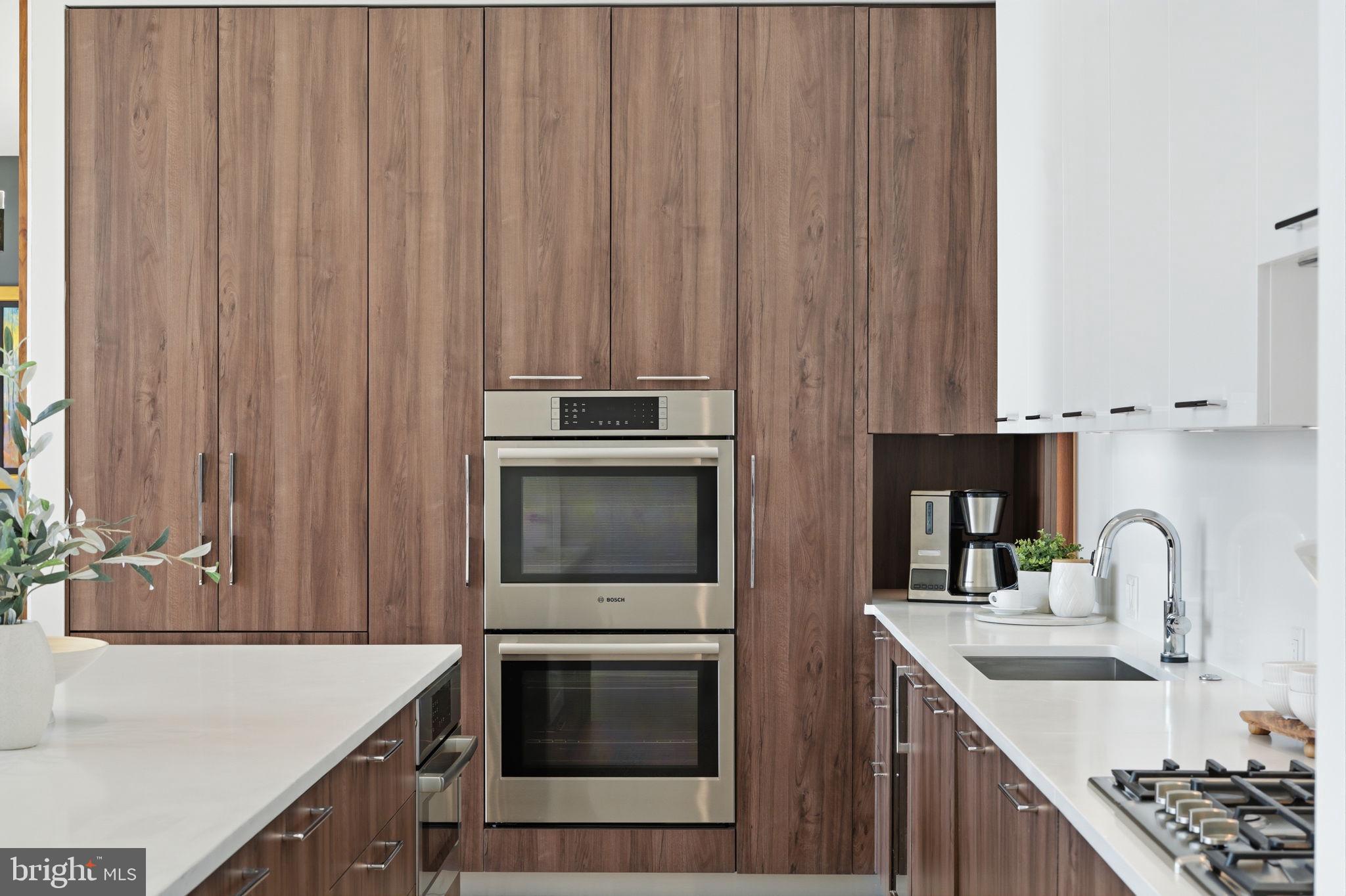 THE BORO TYSONS - Residential