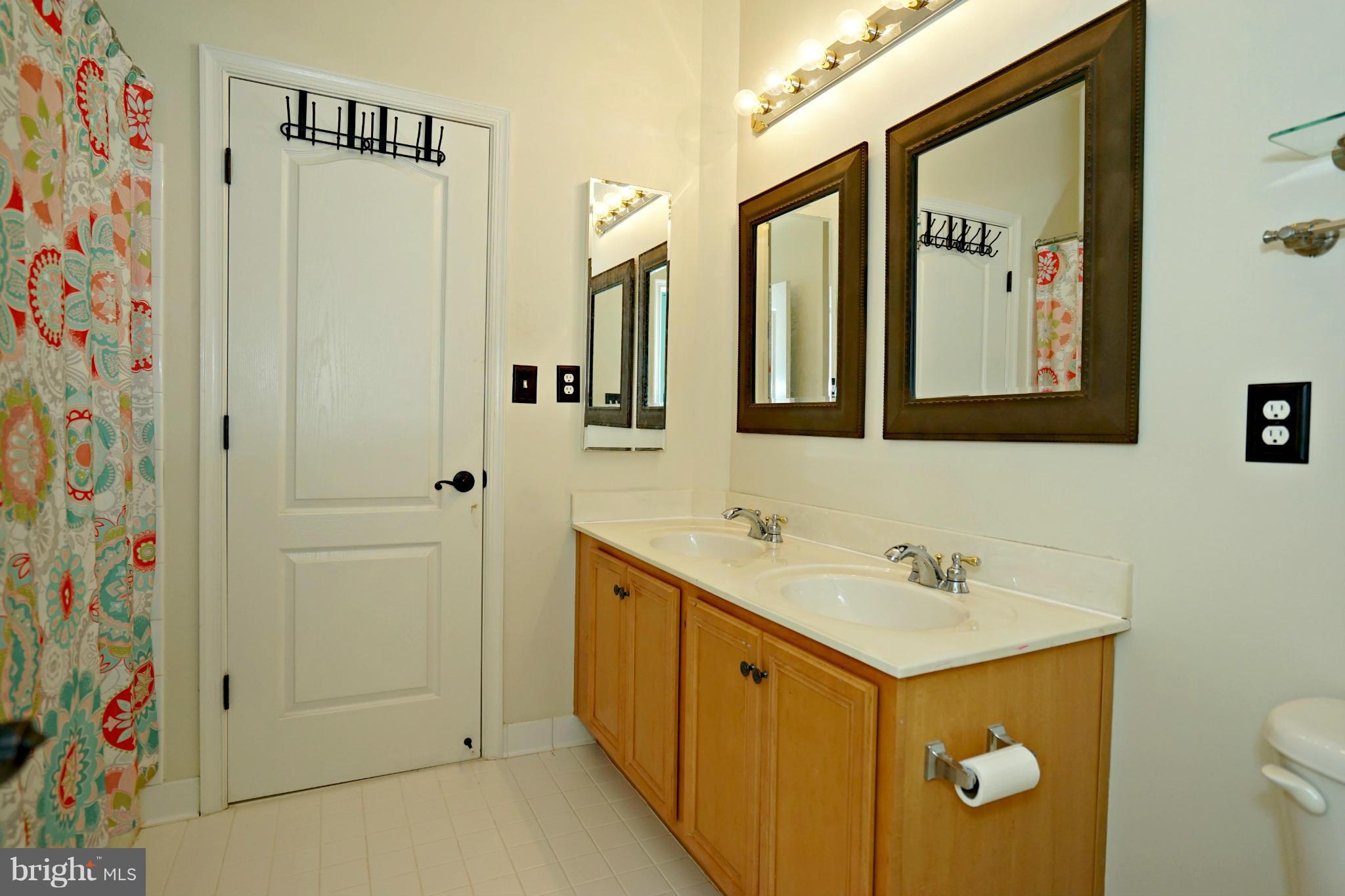 BROADLANDS SOUTH - Residential