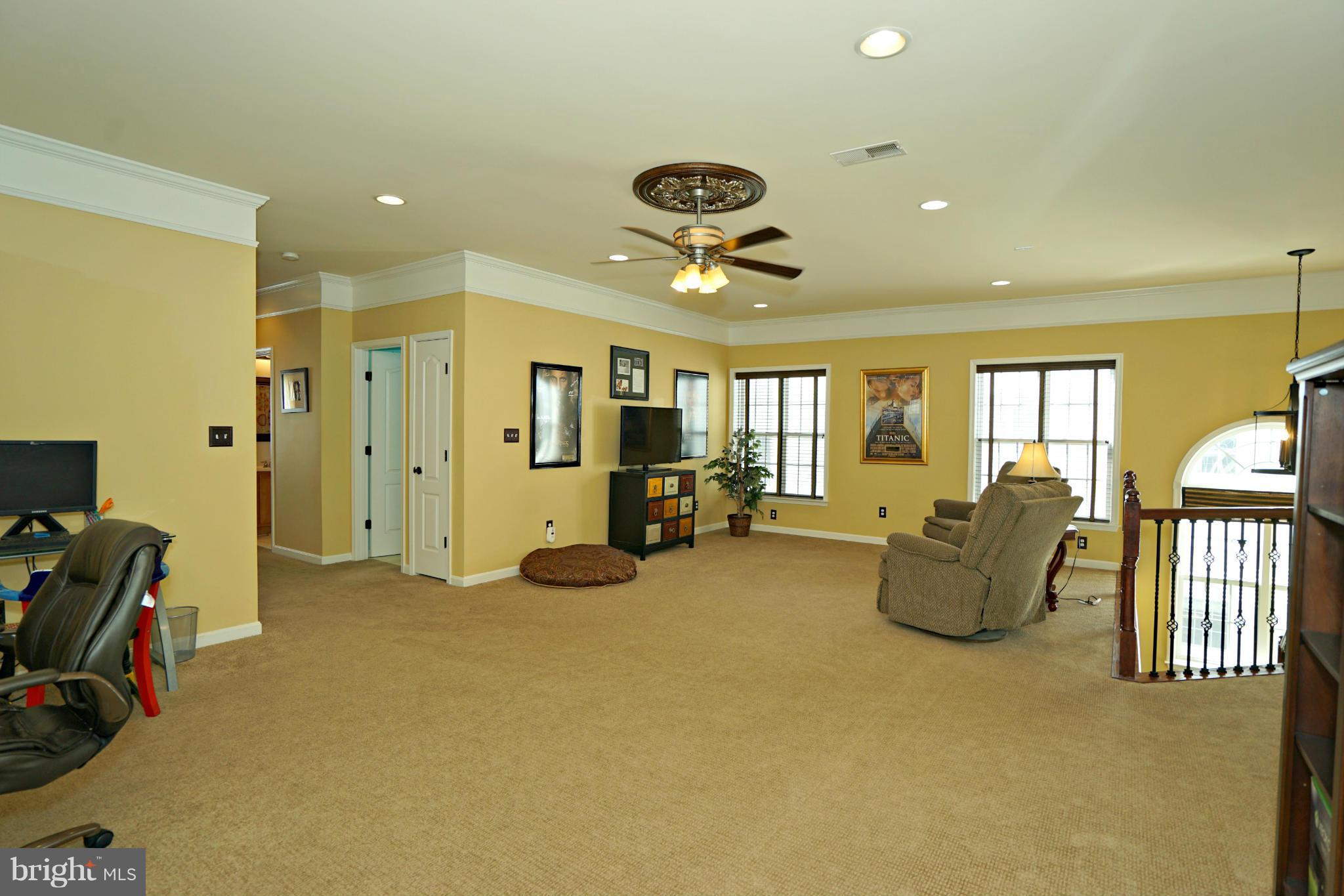 BROADLANDS SOUTH - Residential