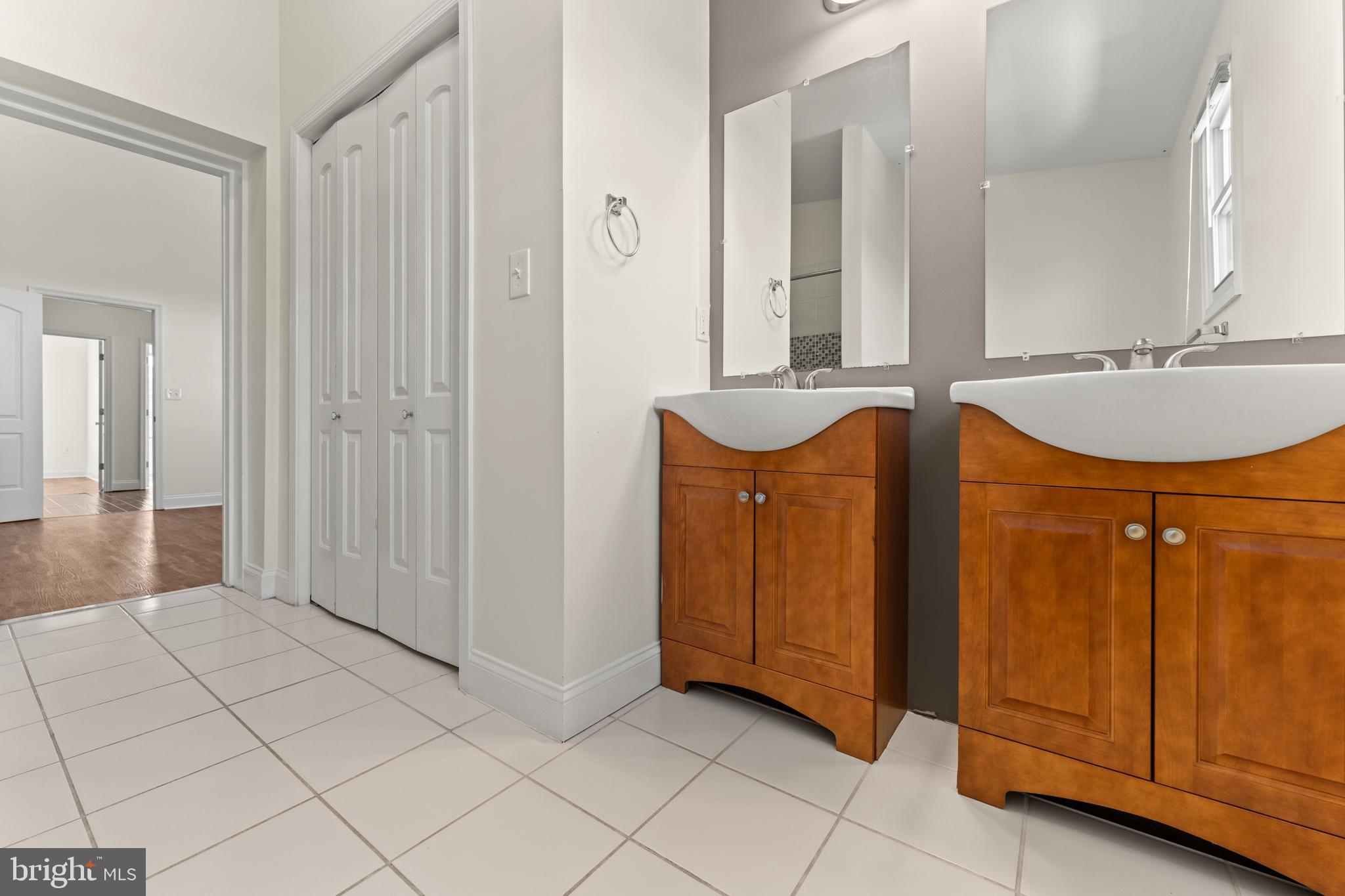 PARK CIRCLE - Residential Lease