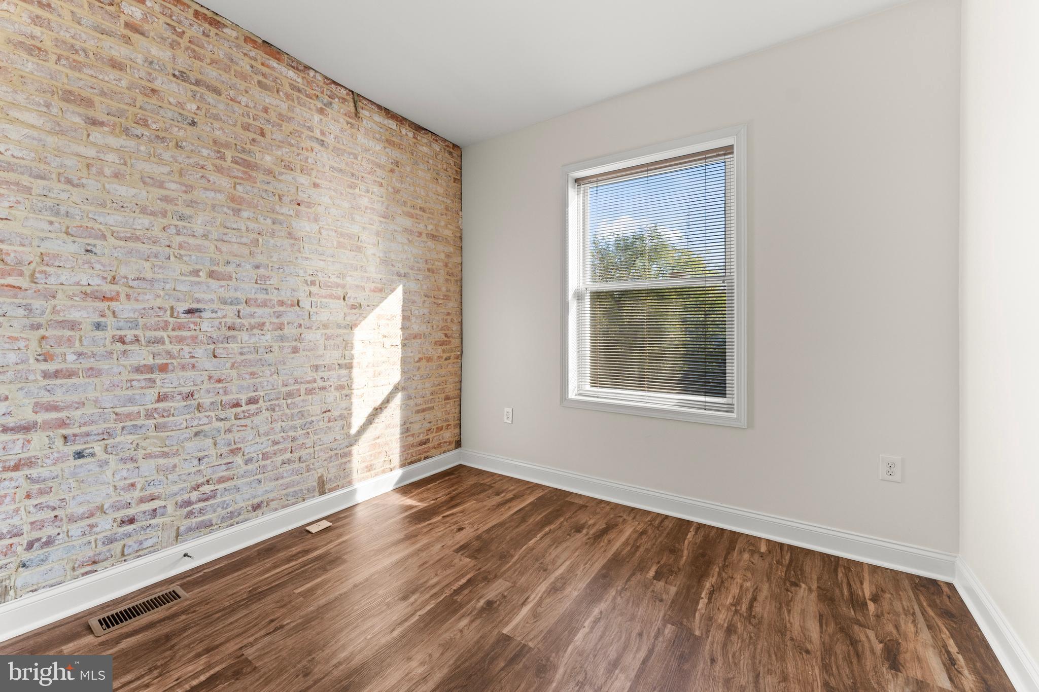 PARK CIRCLE - Residential Lease