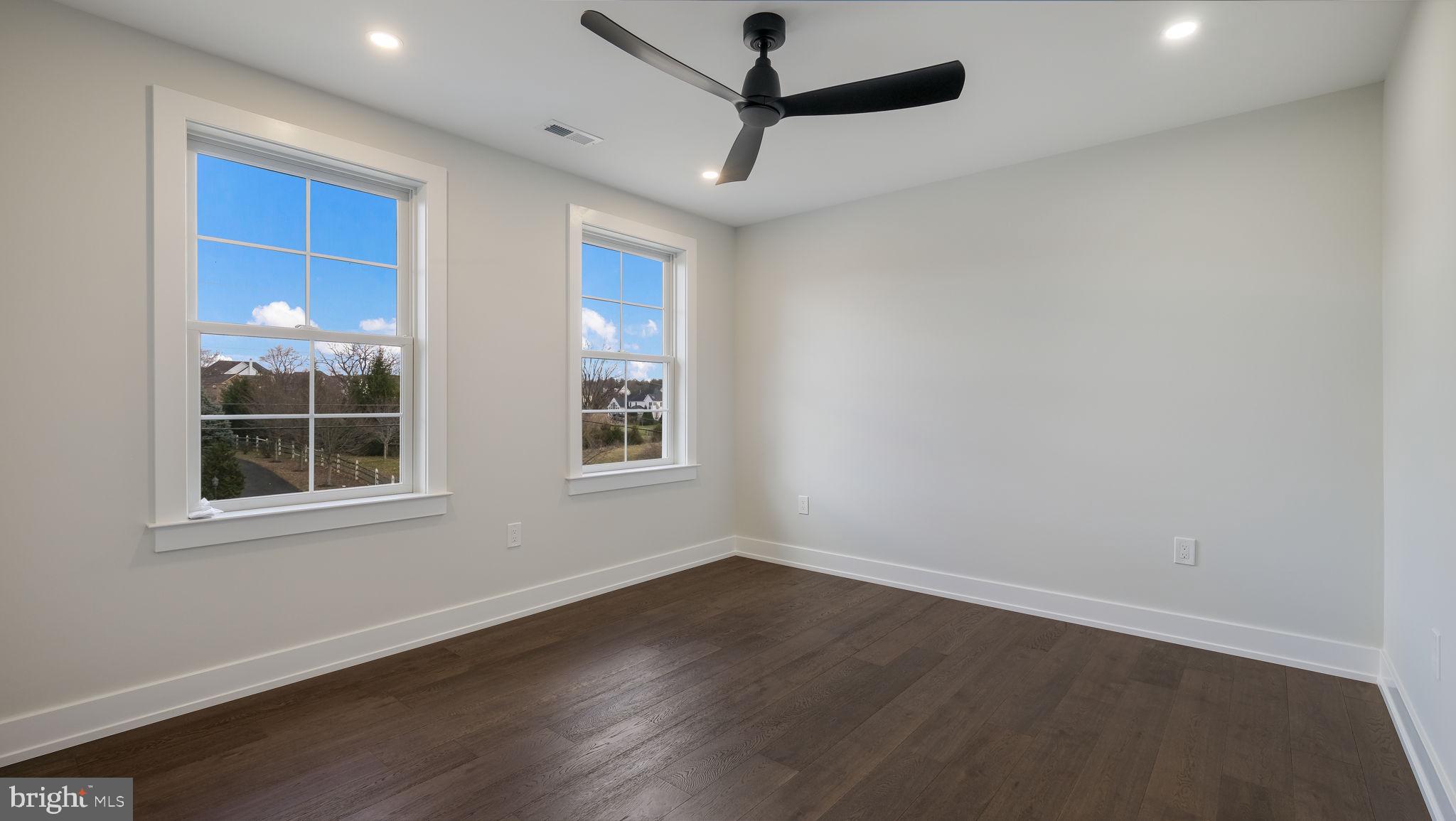 HAMPTON CROSSING - Residential