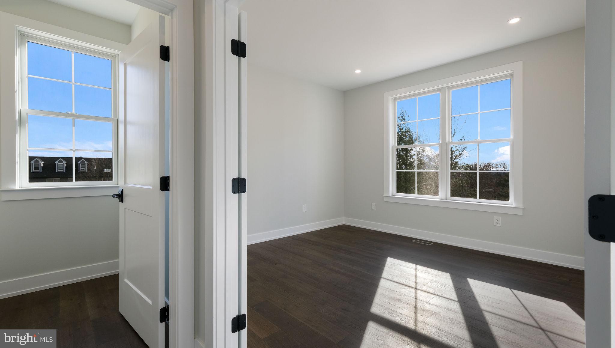 HAMPTON CROSSING - Residential