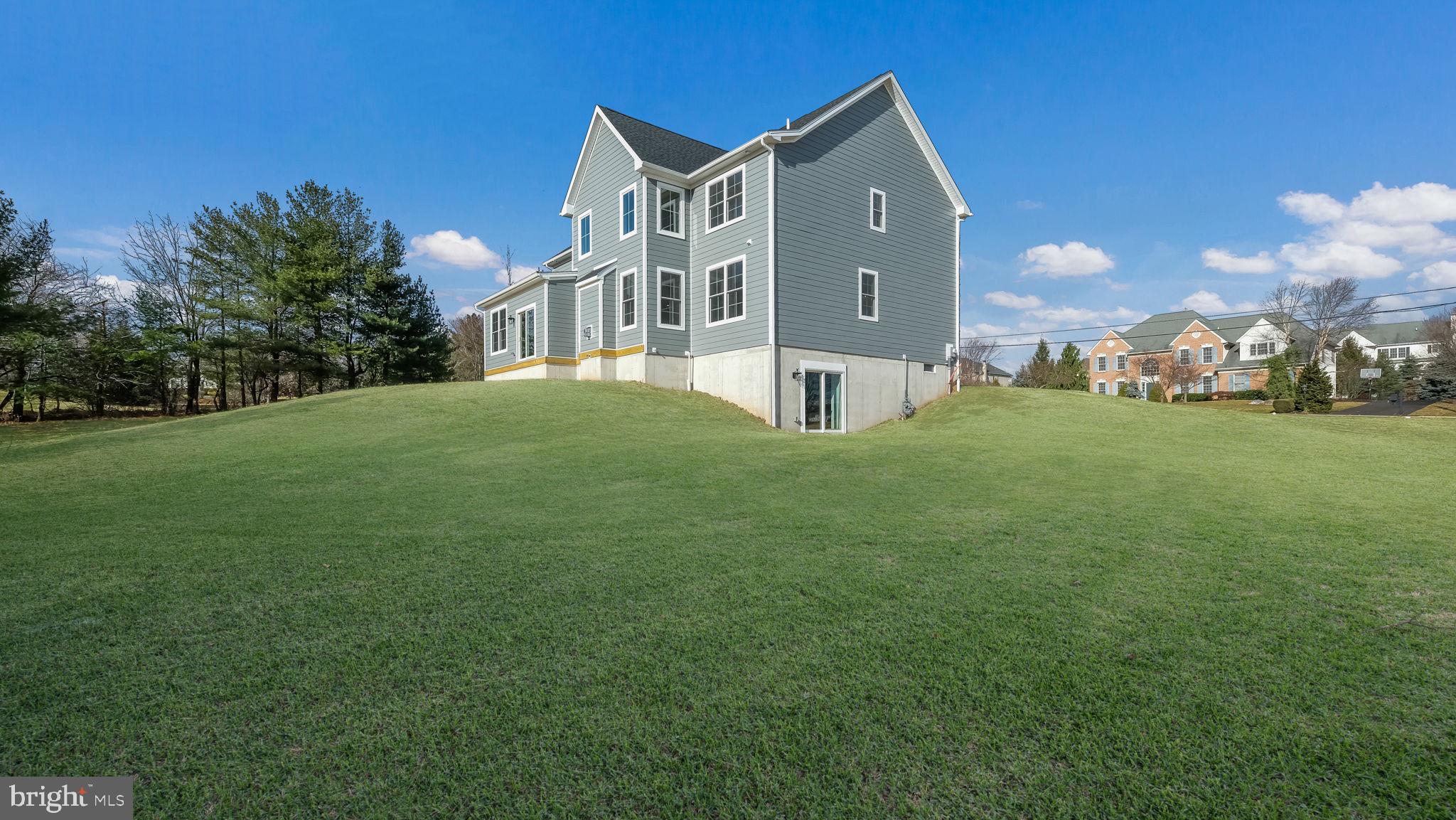 HAMPTON CROSSING - Residential