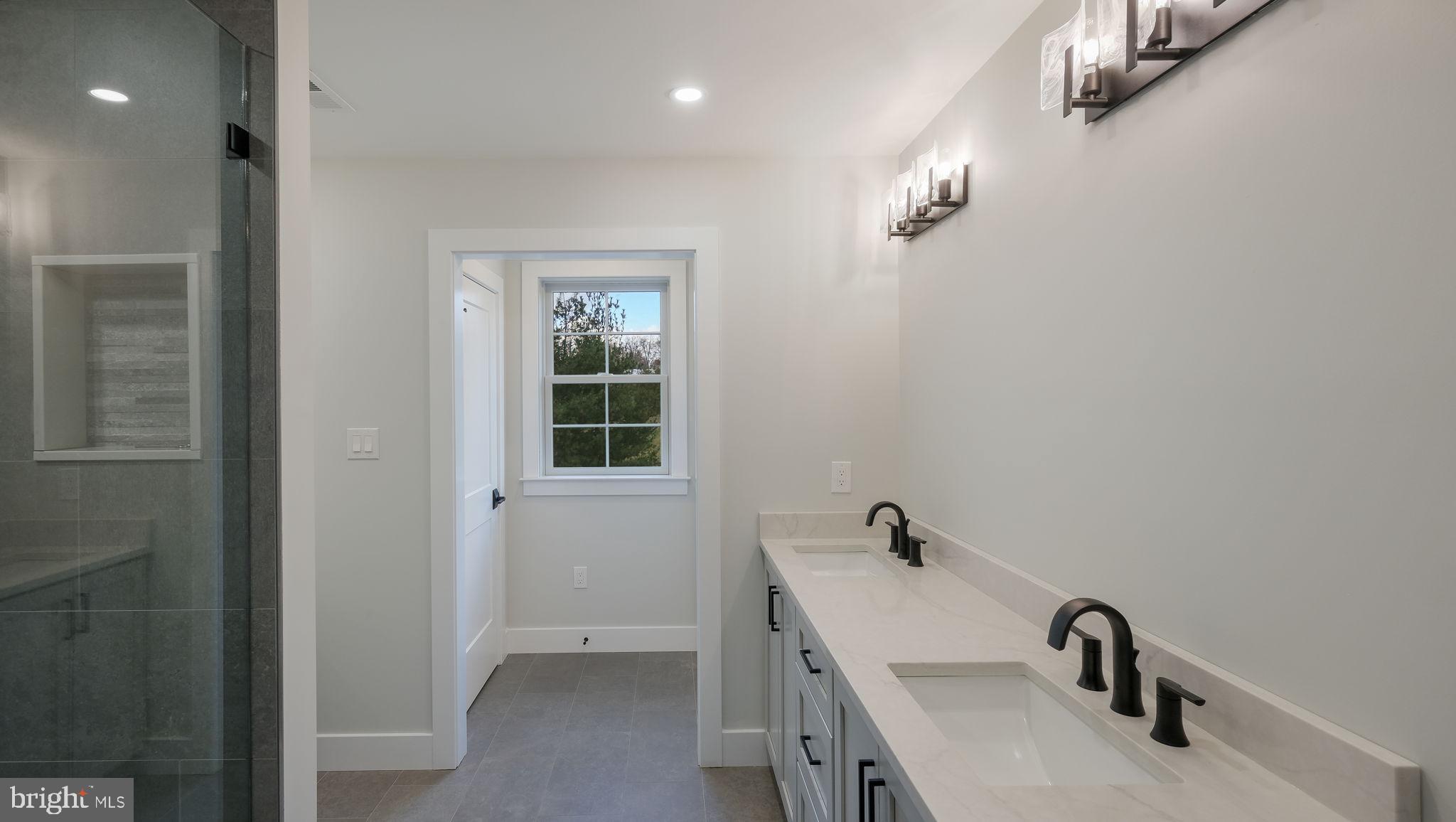 HAMPTON CROSSING - Residential