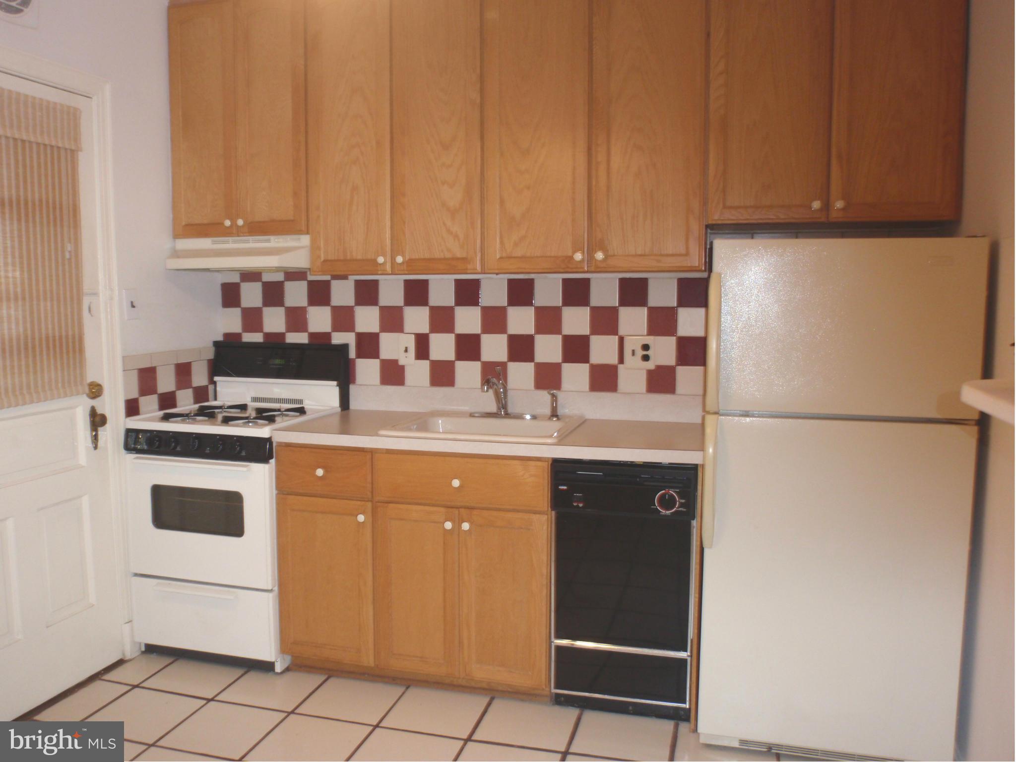 ARLINGTON VILLAGE - Residential Lease