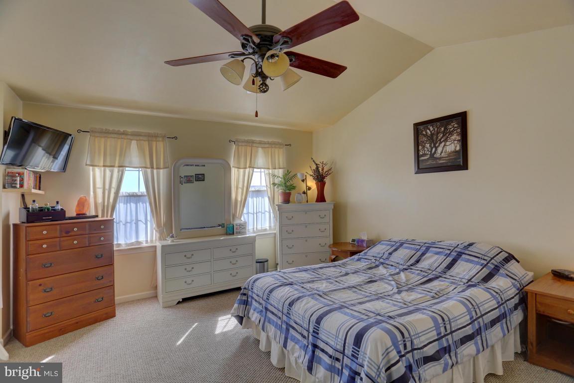 MALLARD PONDS - Residential