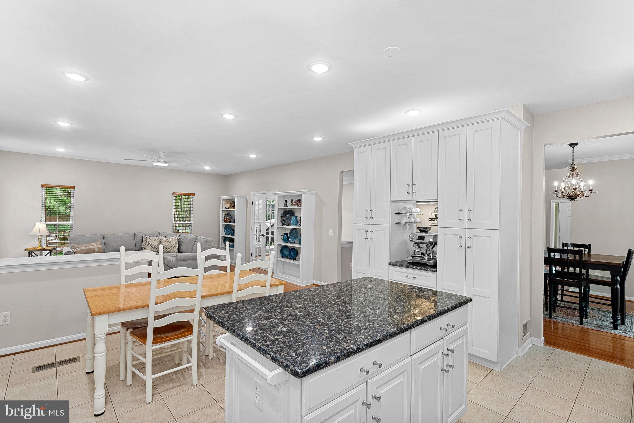 BROADLANDS - Residential