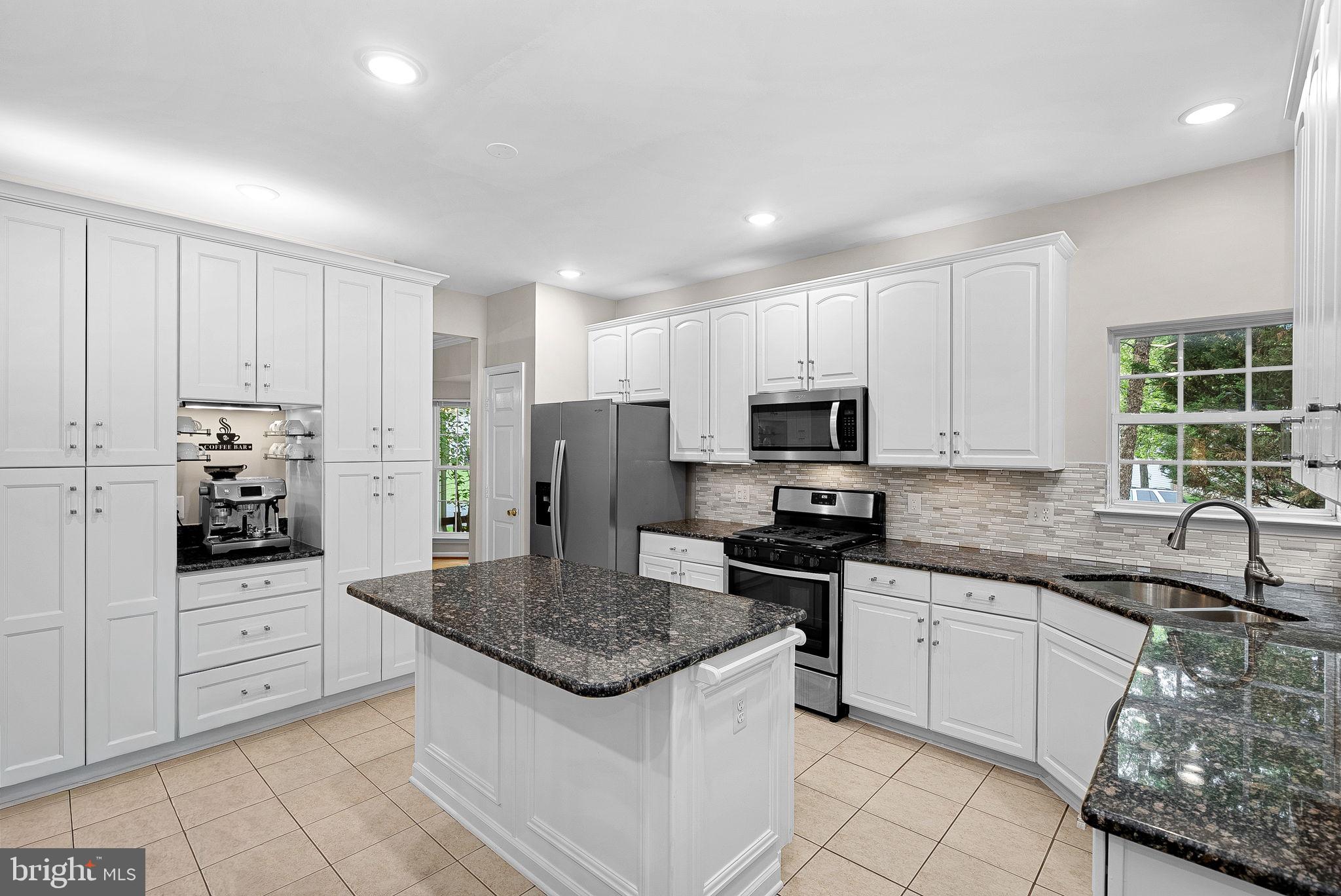 BROADLANDS - Residential