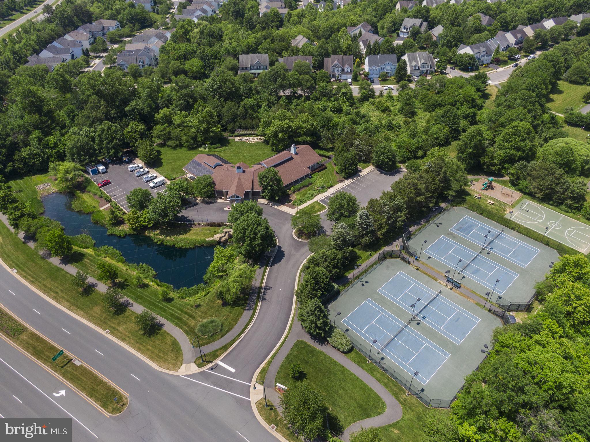 BROADLANDS - Residential