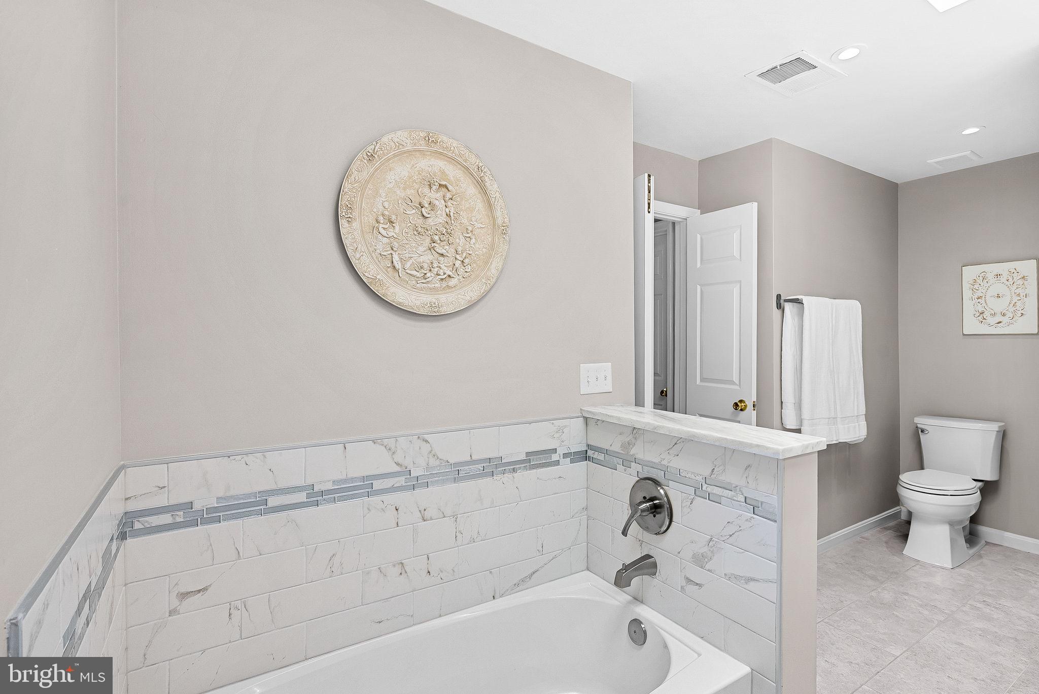 BROADLANDS - Residential