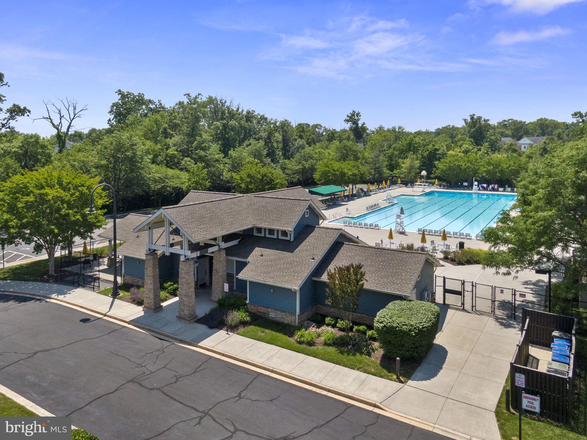 BROADLANDS - Residential