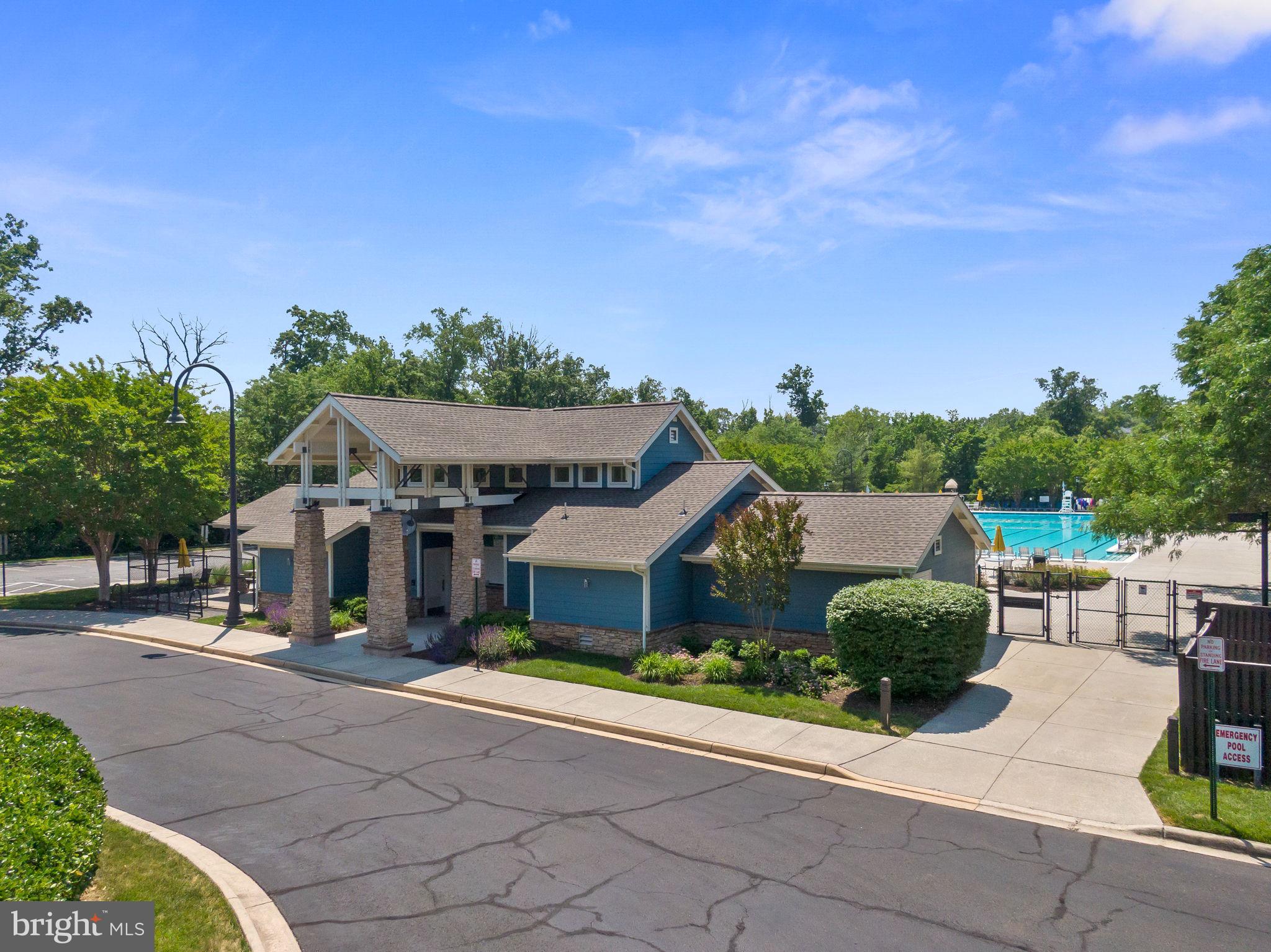 BROADLANDS - Residential