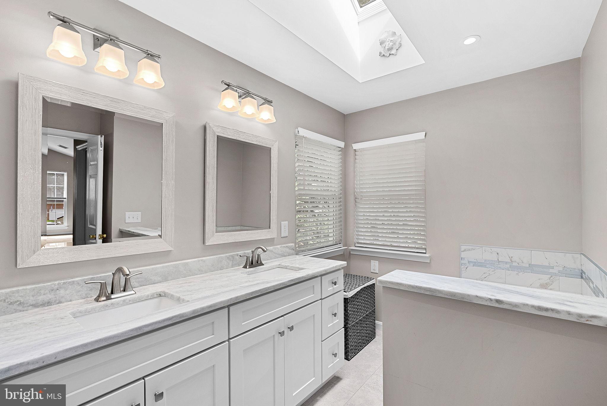 BROADLANDS - Residential