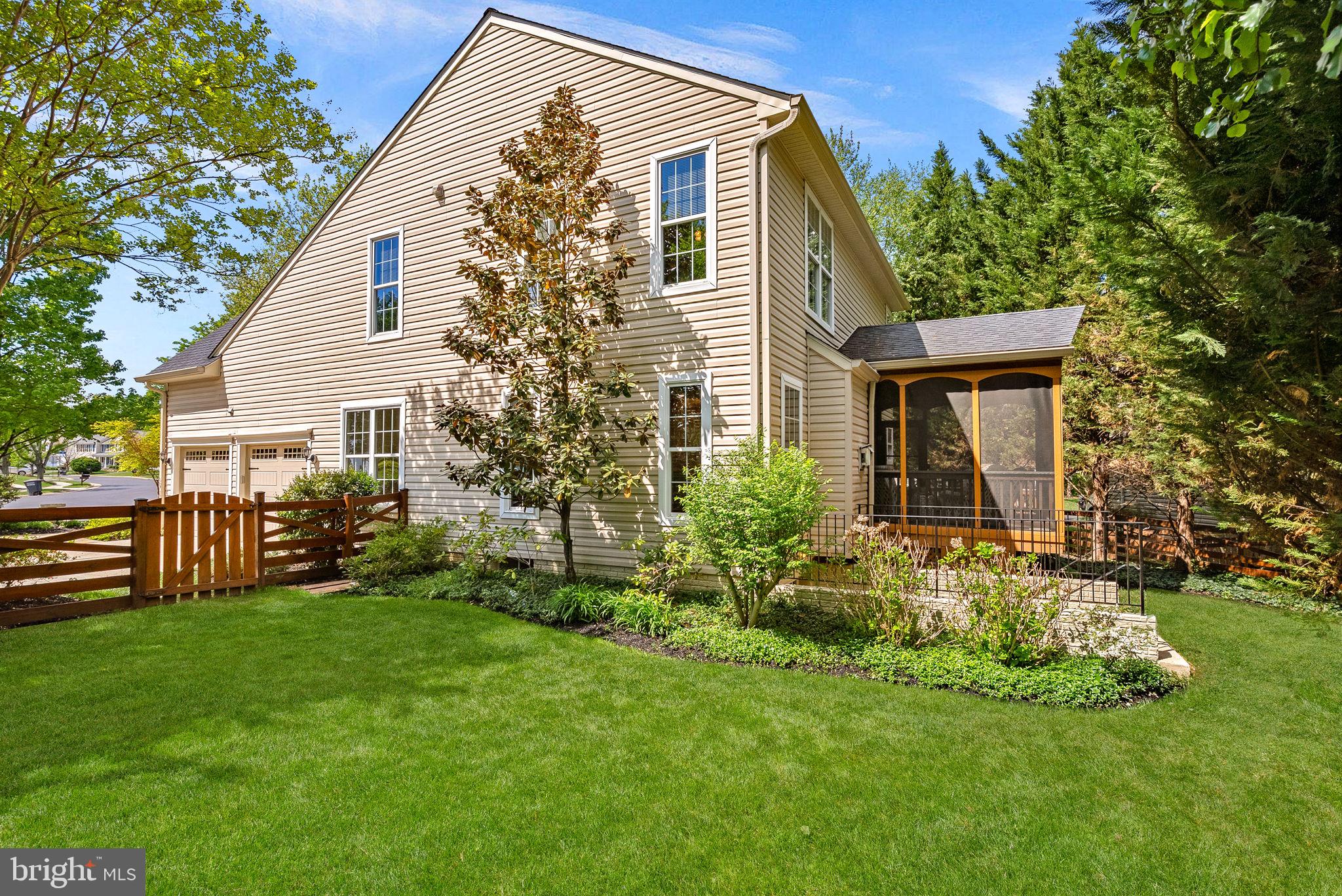 BROADLANDS - Residential