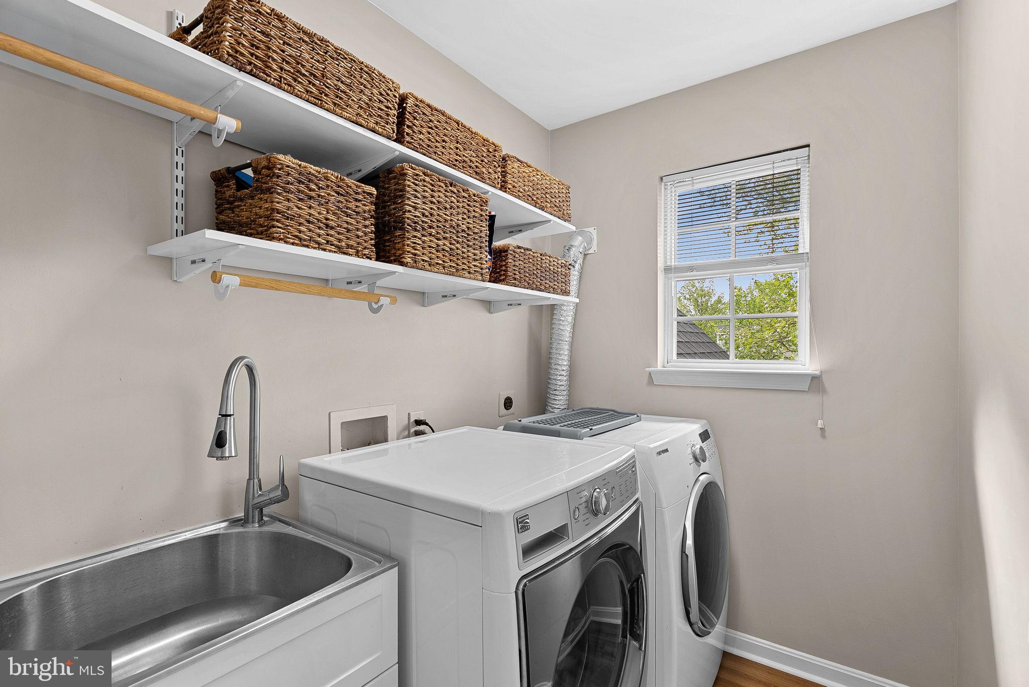 BROADLANDS - Residential