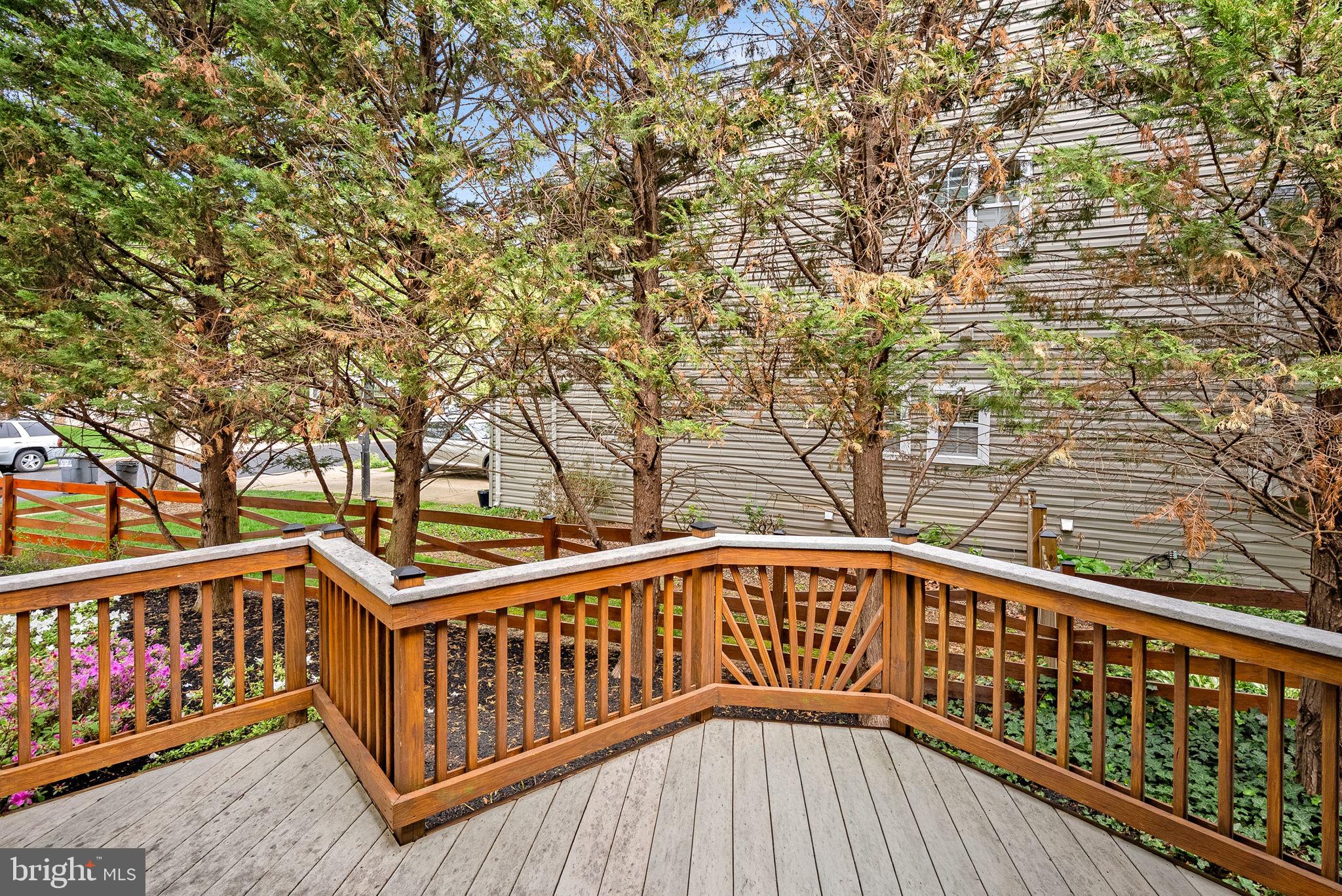 BROADLANDS - Residential