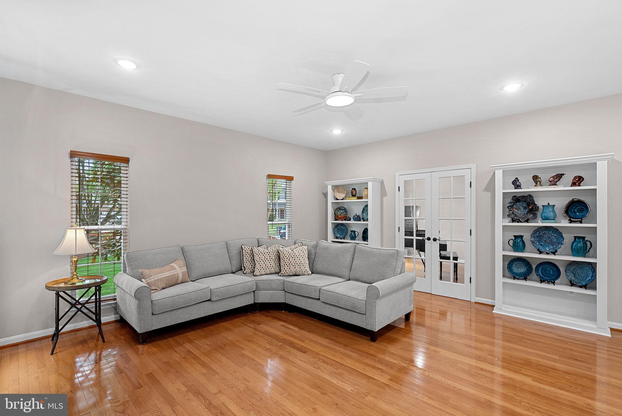 BROADLANDS - Residential