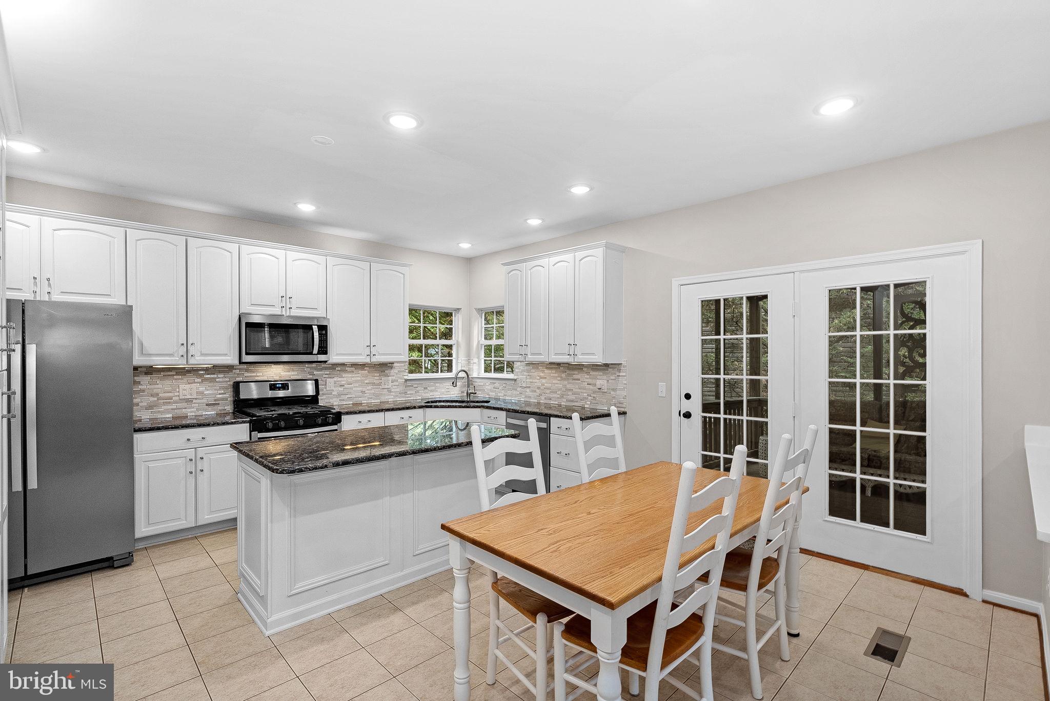 BROADLANDS - Residential