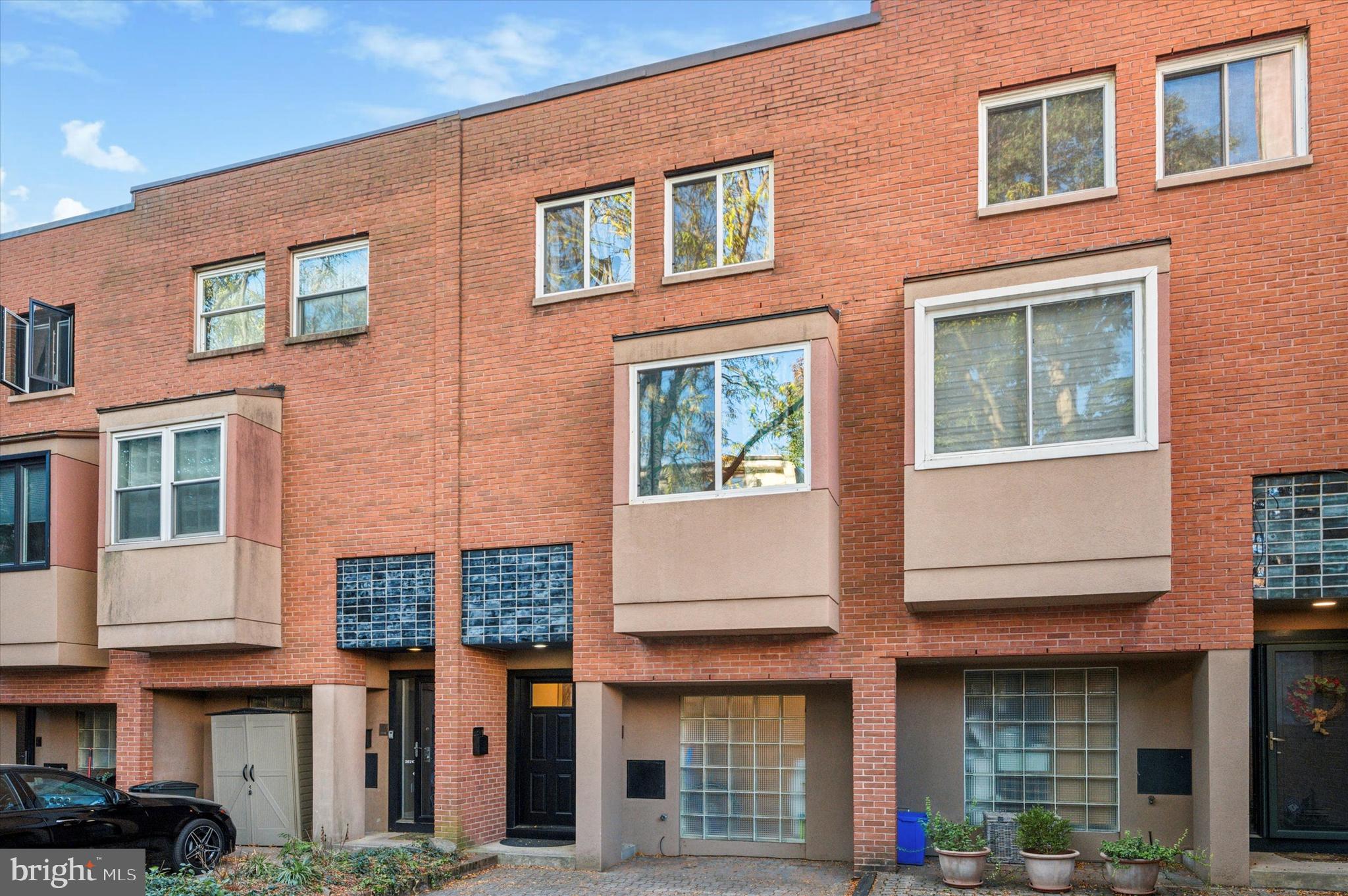 FAIRMOUNT - Residential