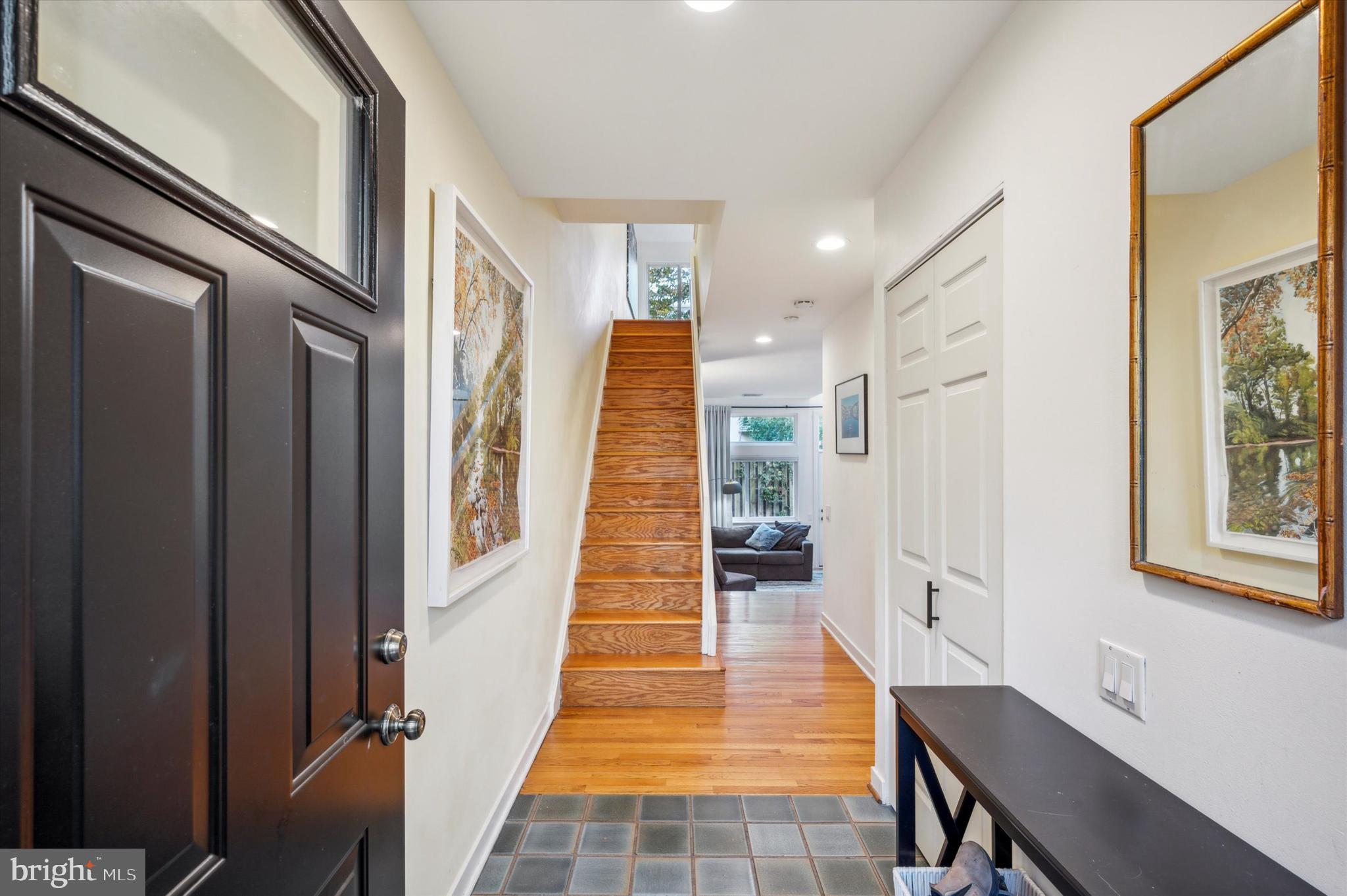 FAIRMOUNT - Residential