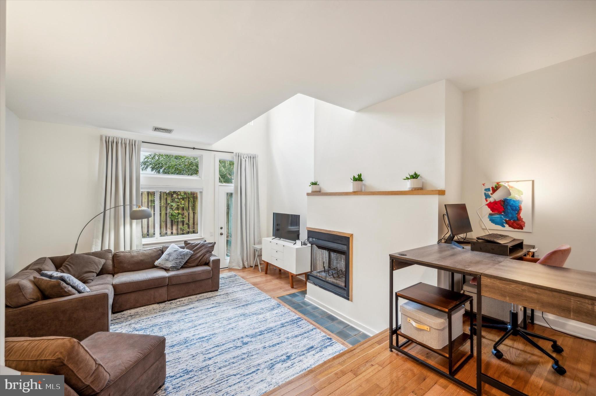 FAIRMOUNT - Residential