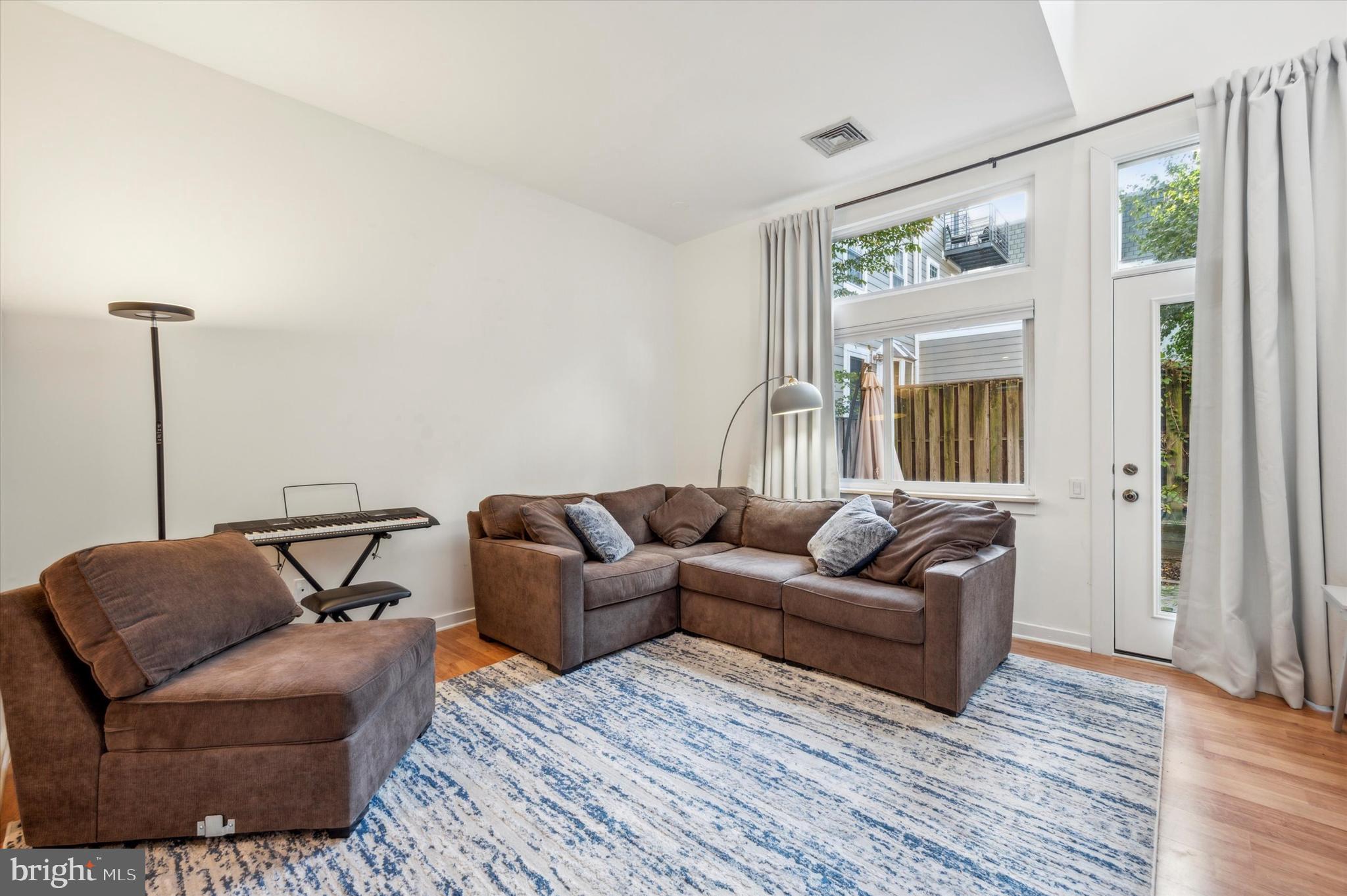 FAIRMOUNT - Residential