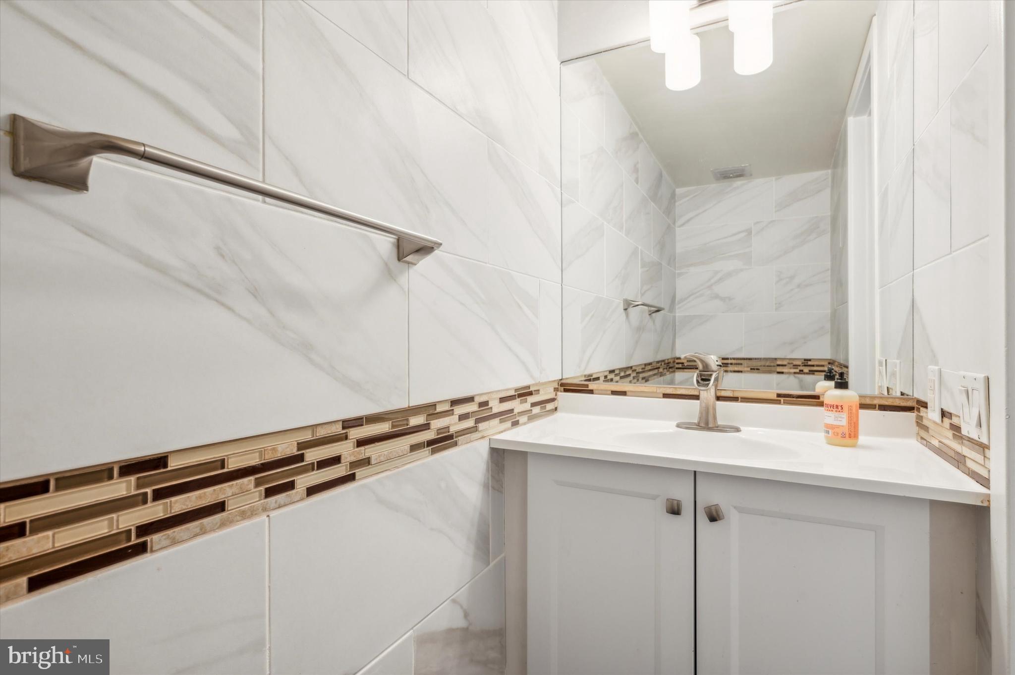 FAIRMOUNT - Residential