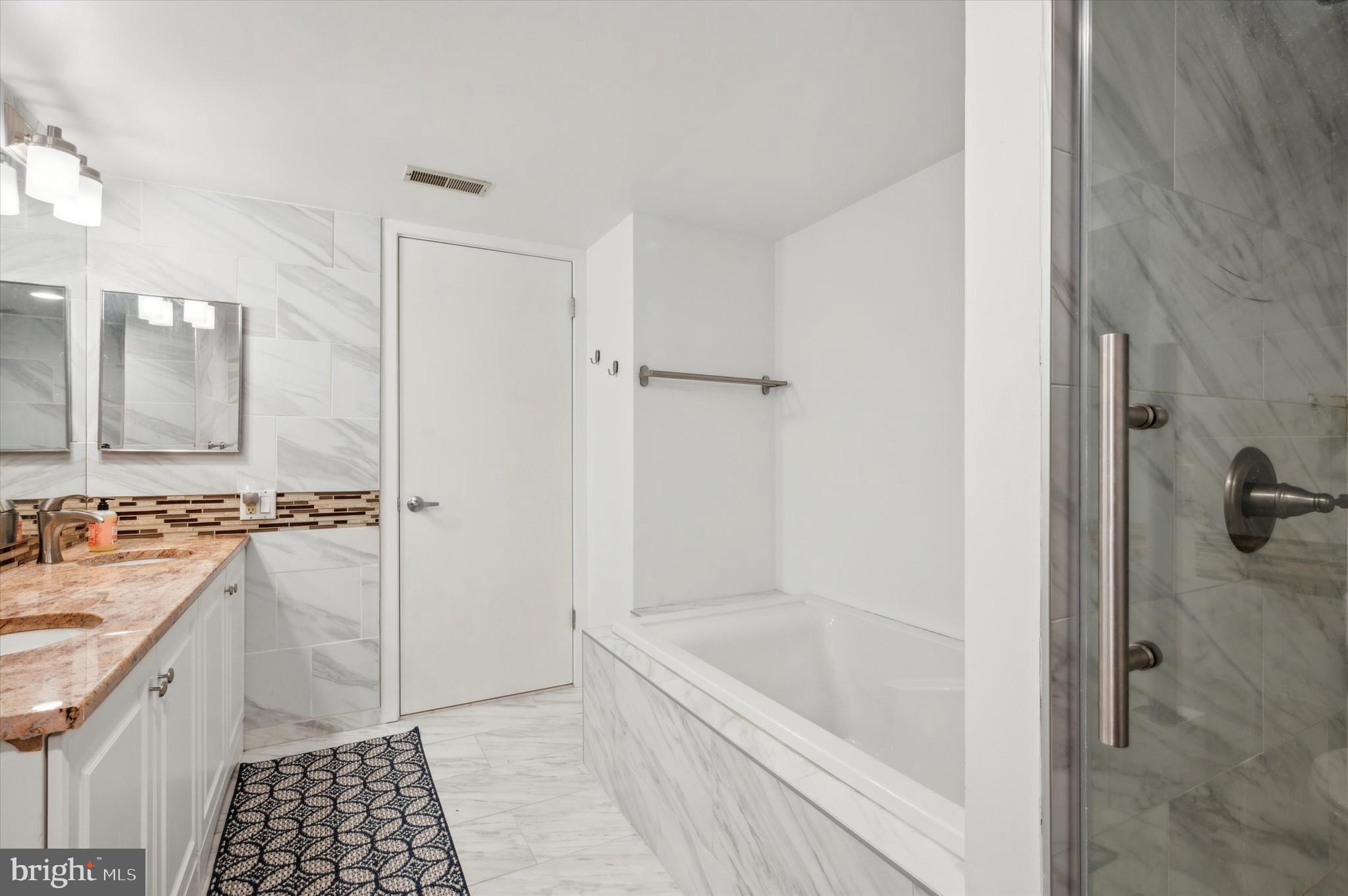 FAIRMOUNT - Residential